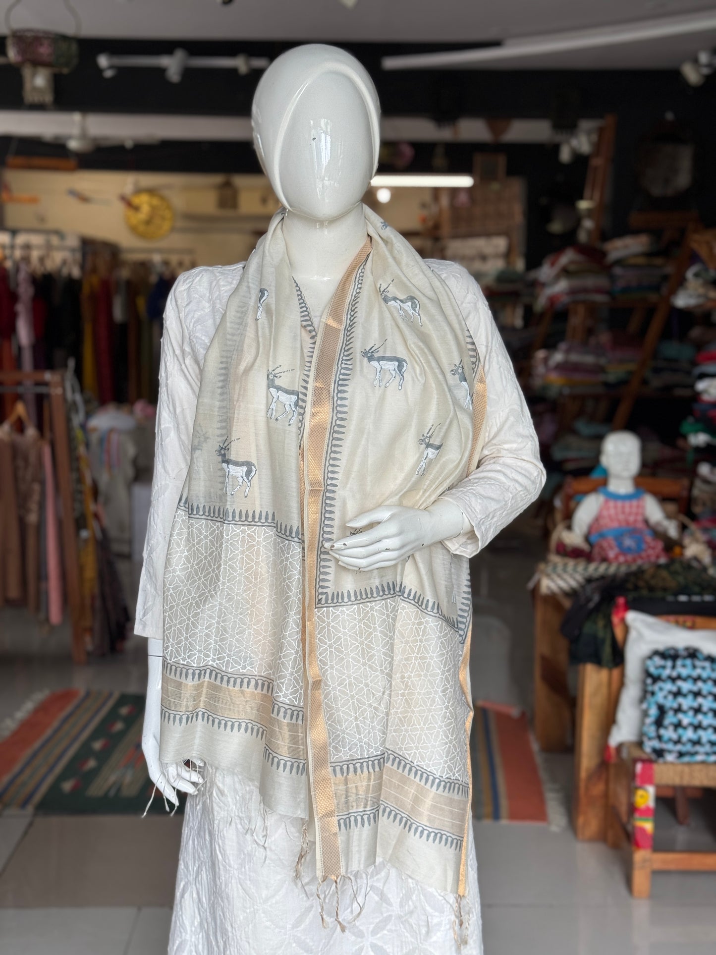 Off white hand woven, hand block printed, Maheshwari silk cotton stole - click to see designs
