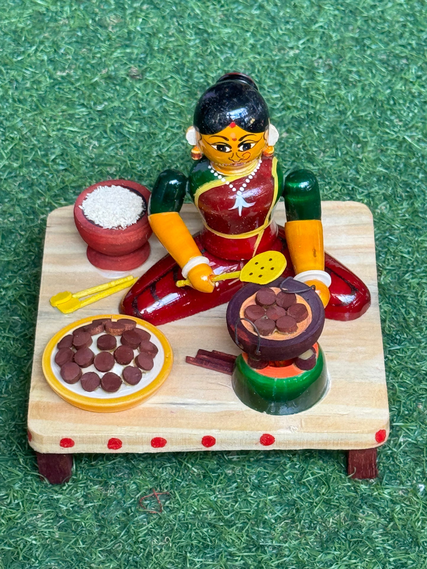 Daily life scenes Etikoppaka Wooden handicraft decor