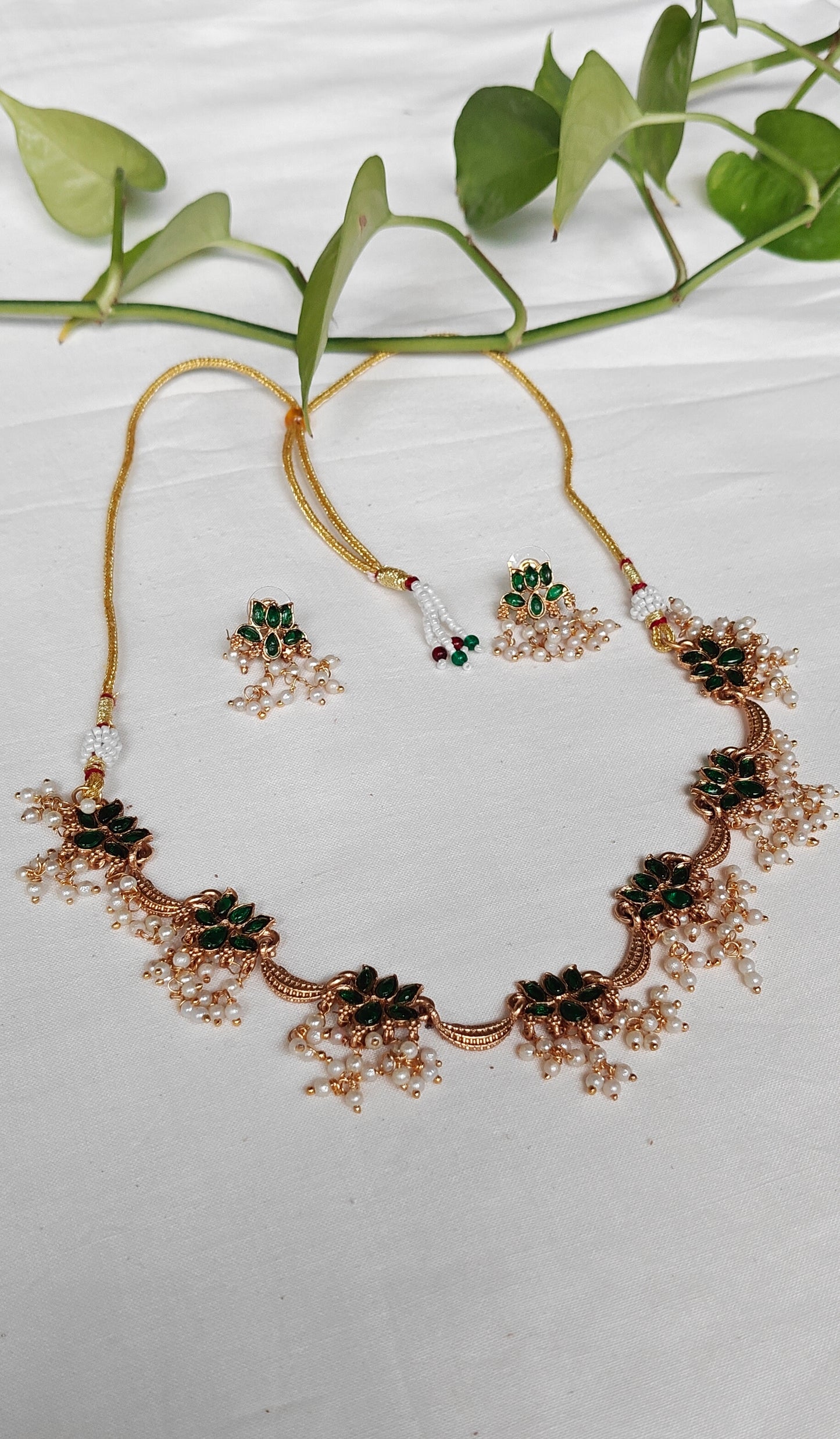 Green lotuses with pearl drops - neckpiece earrings set