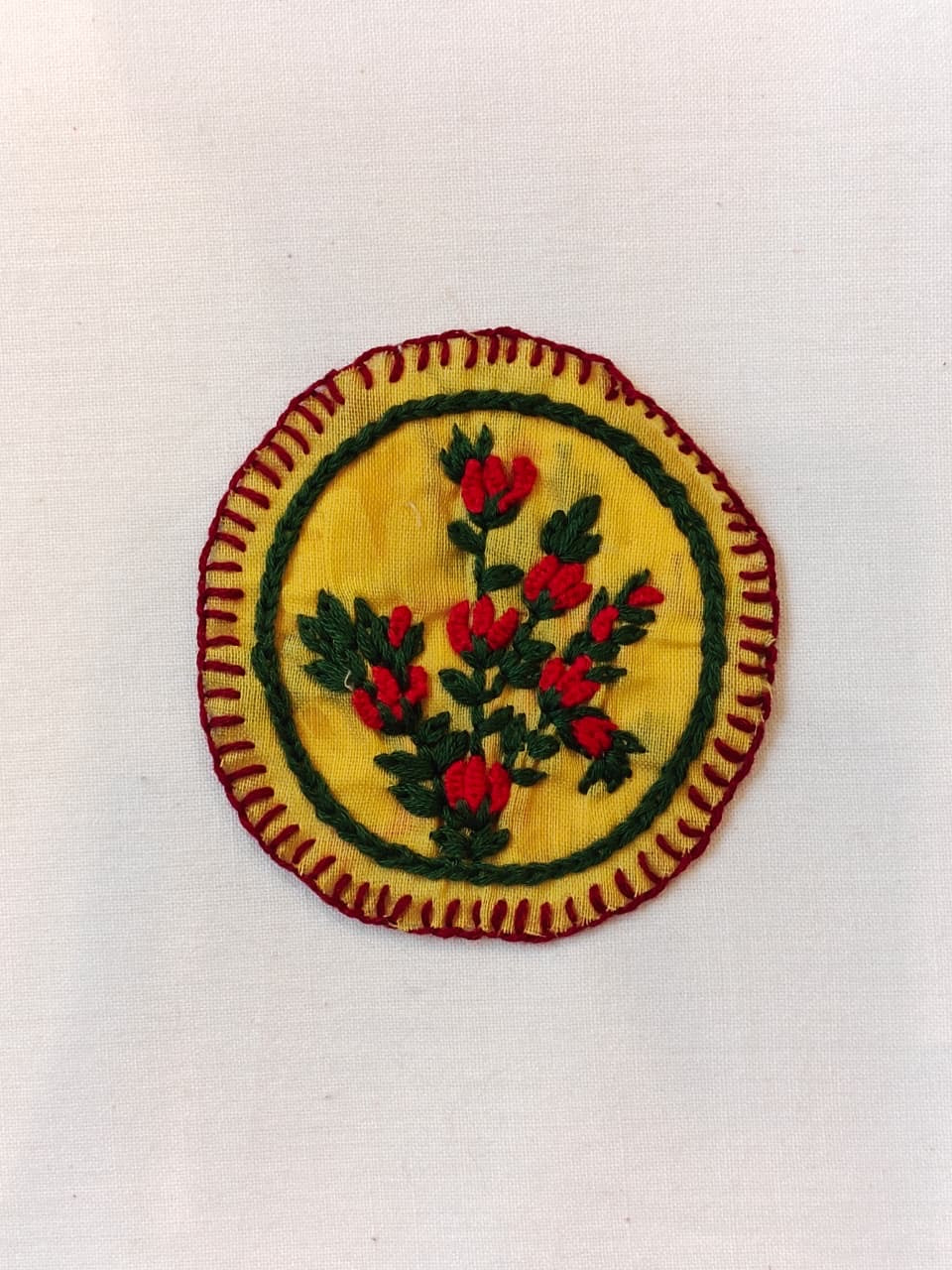Circular hand embroidery patches