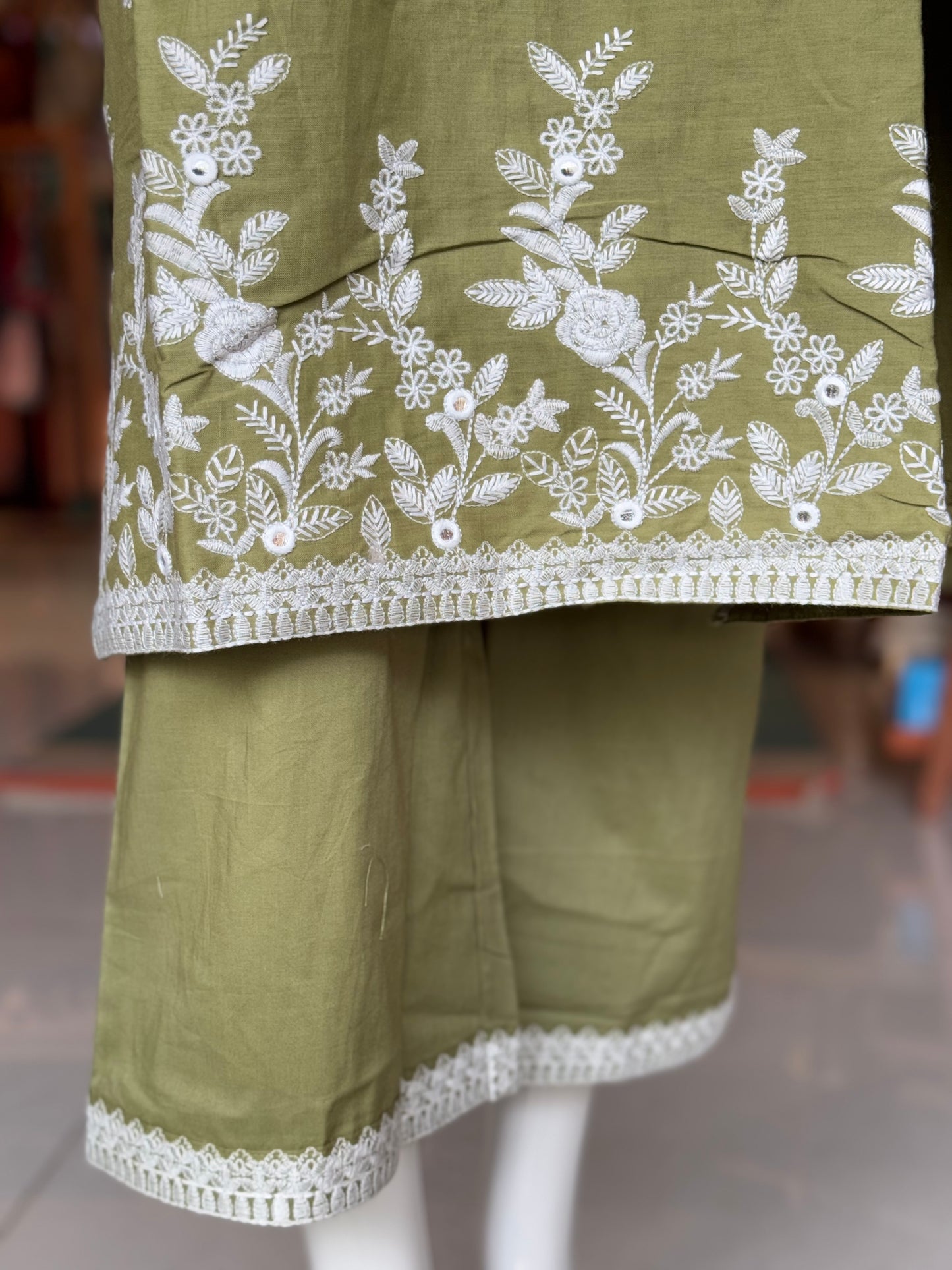 Green cotton embroidered 3 piece suit set with tie up noodle straps