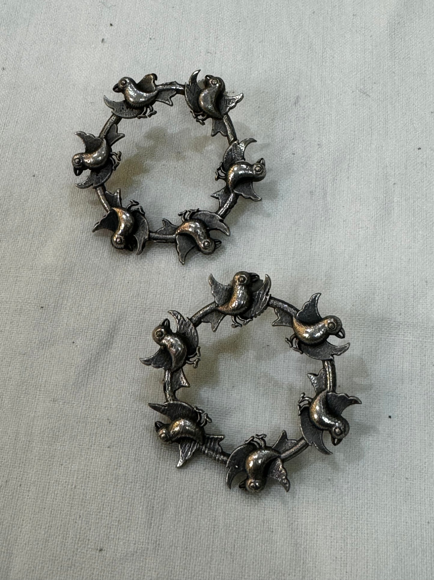 Round studs with flying birds - ear rings