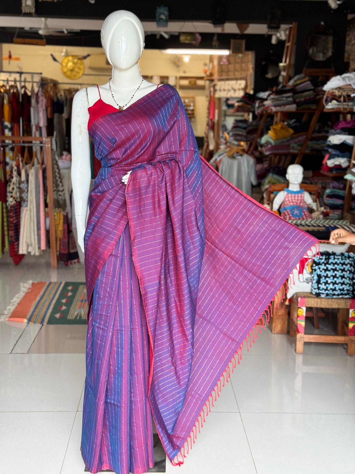 Purple and maroon reversible handwoven 4 pedal weave cotton Maheshwari saree all over stripes