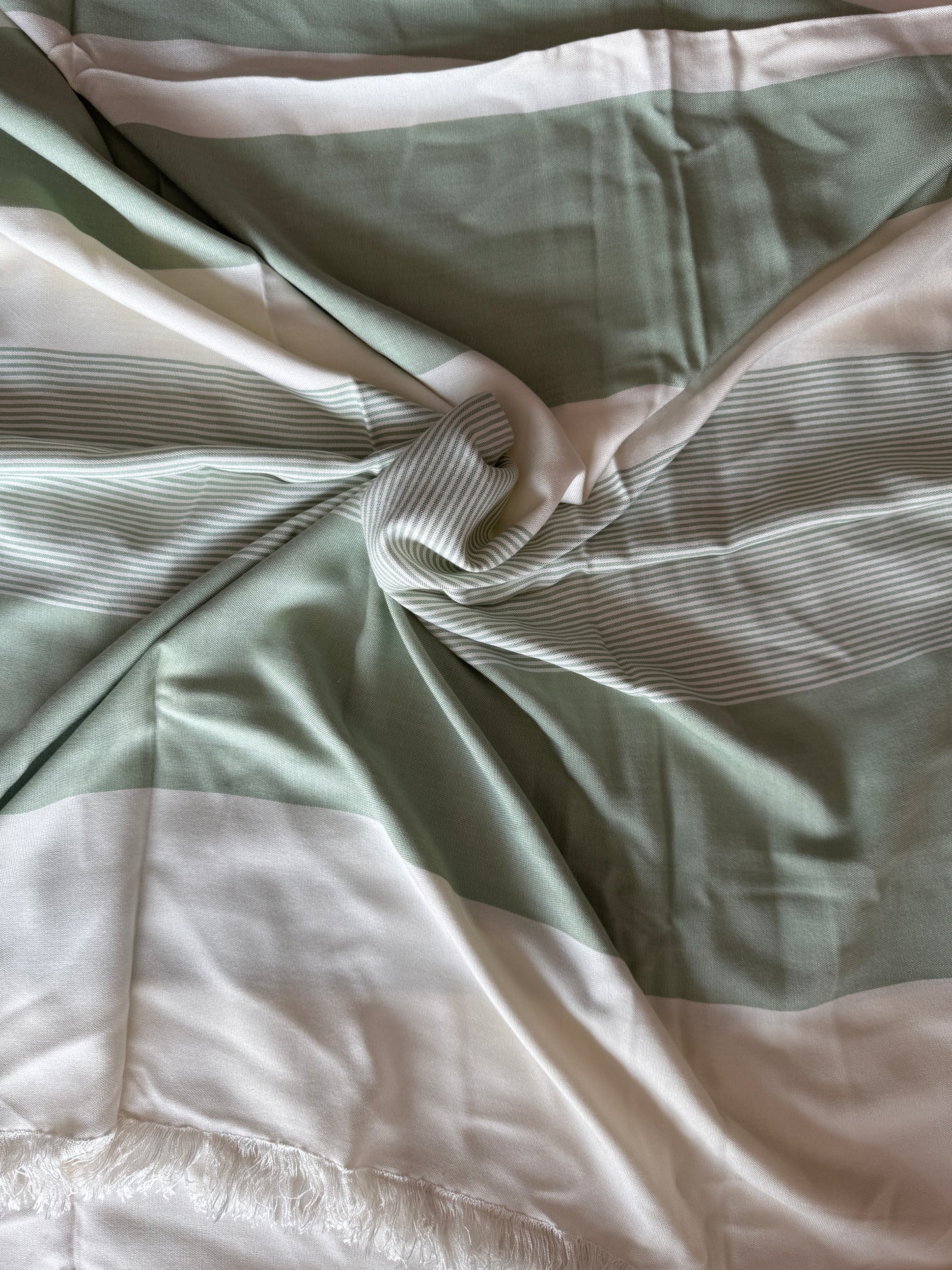 Light green Wider bamboo bath / beach towel