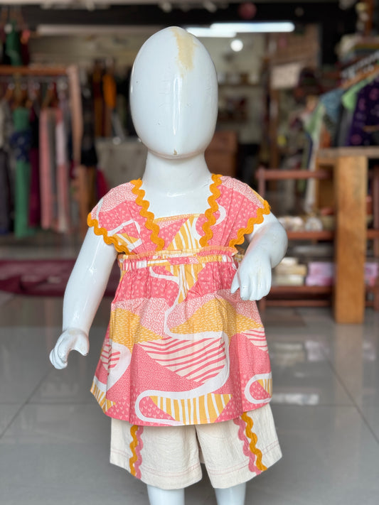 Pink and yellow cotton digital printed tunic top with wavy lace shorts in cotton