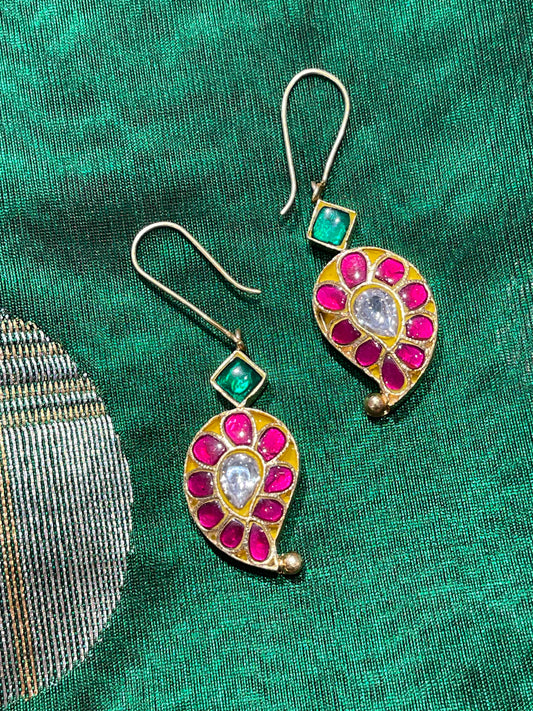 Paisley pink and green stones hooks - Gold polish 92.5 sterling silver