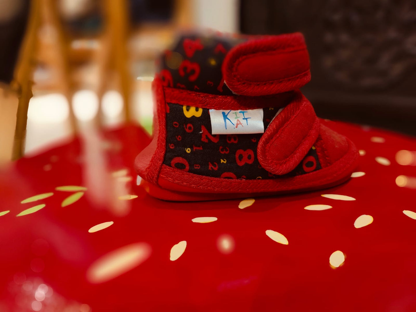 Toddlers colorful squeaky shoes - multiple designs