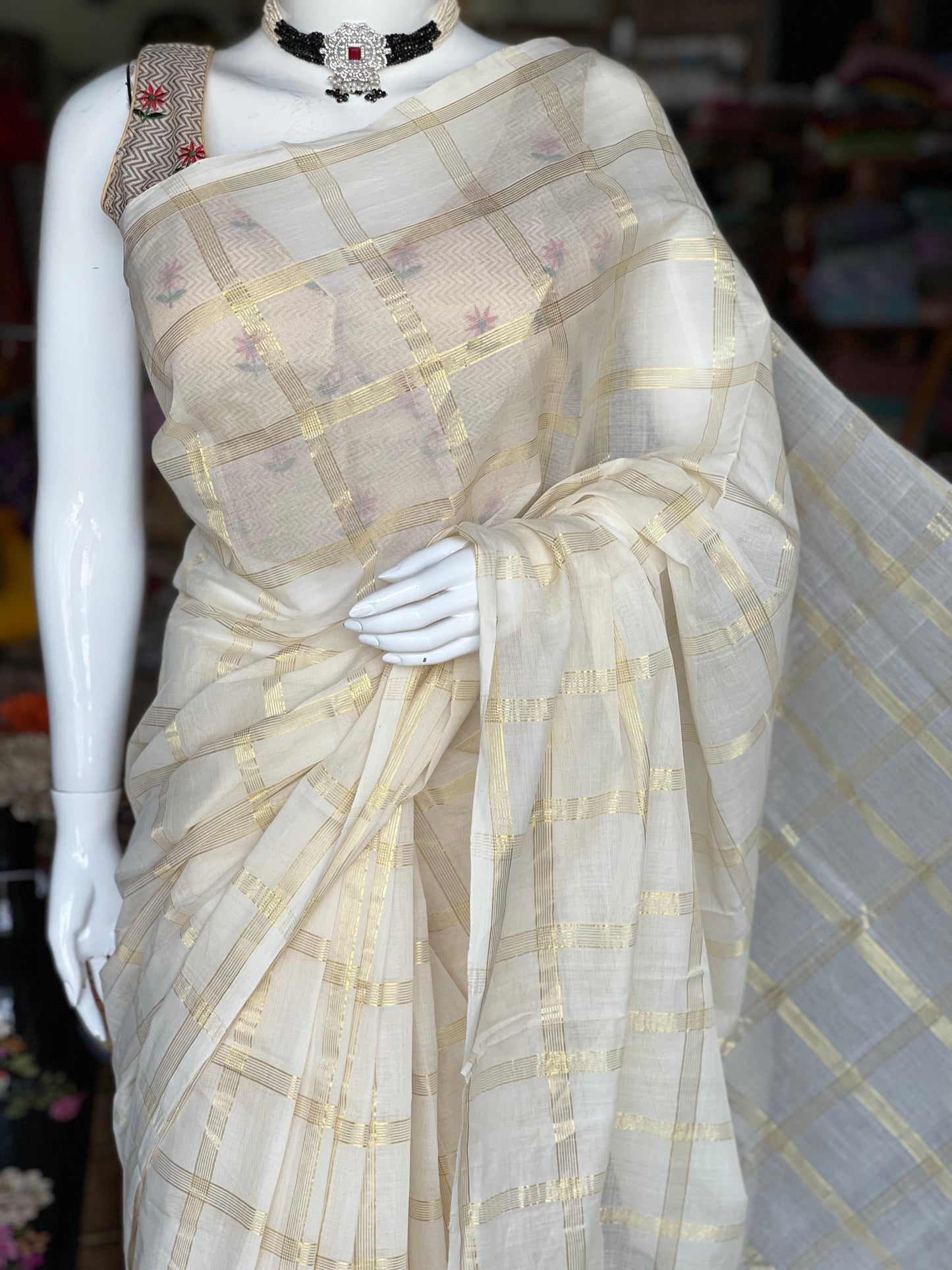 Cream with multiple lines big checks cotton Venkatagiri handloom saree