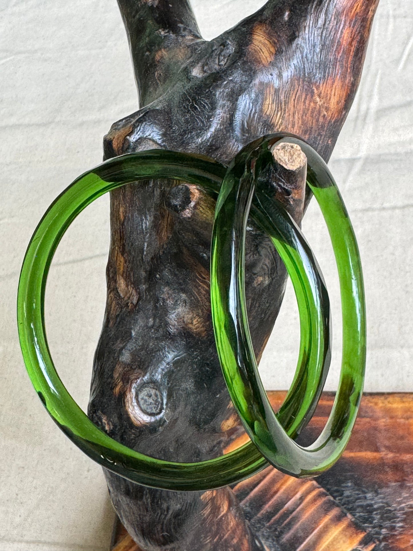 Cut work glass handcrafted bangle - single