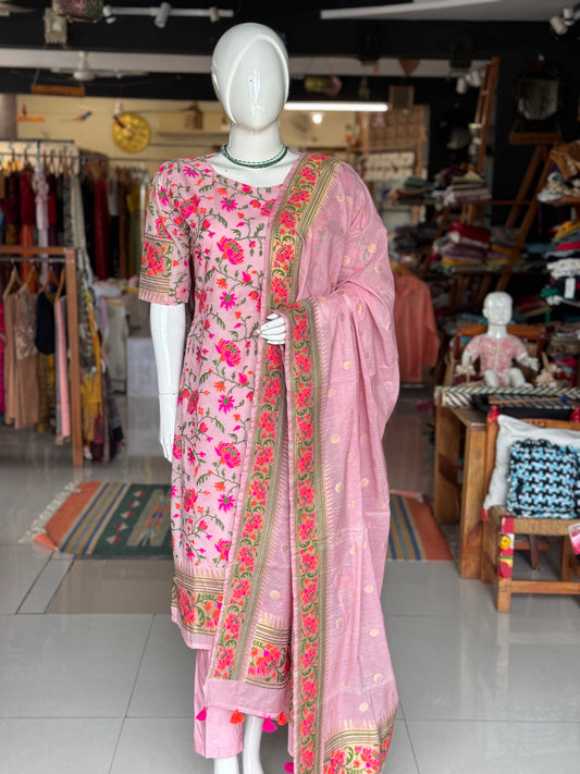 Pink Banarasi floral kurta, dupatta and pants -  3 piece suit set - festive wear set