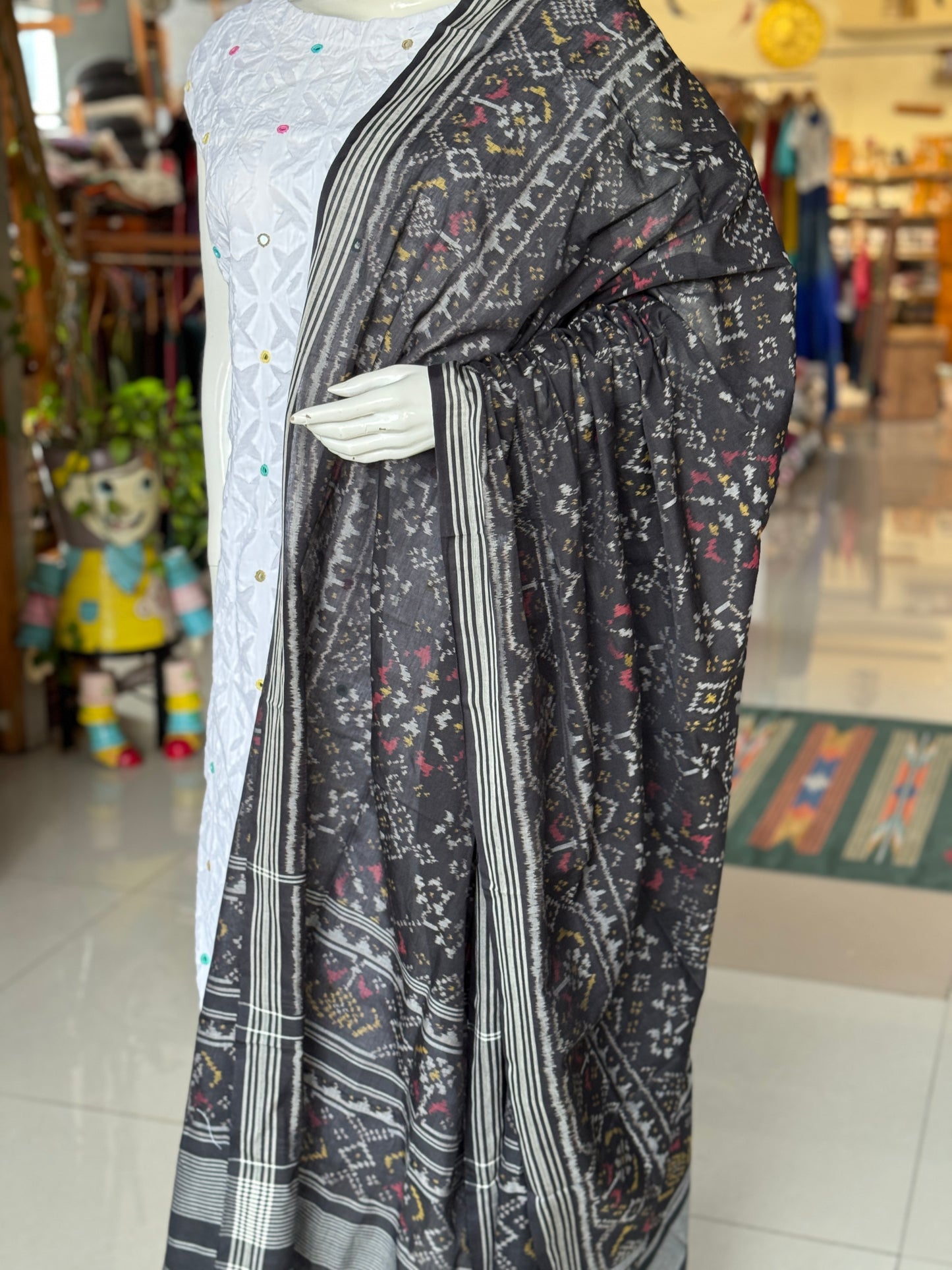 Black cotton handwoven ikat patola dupatta