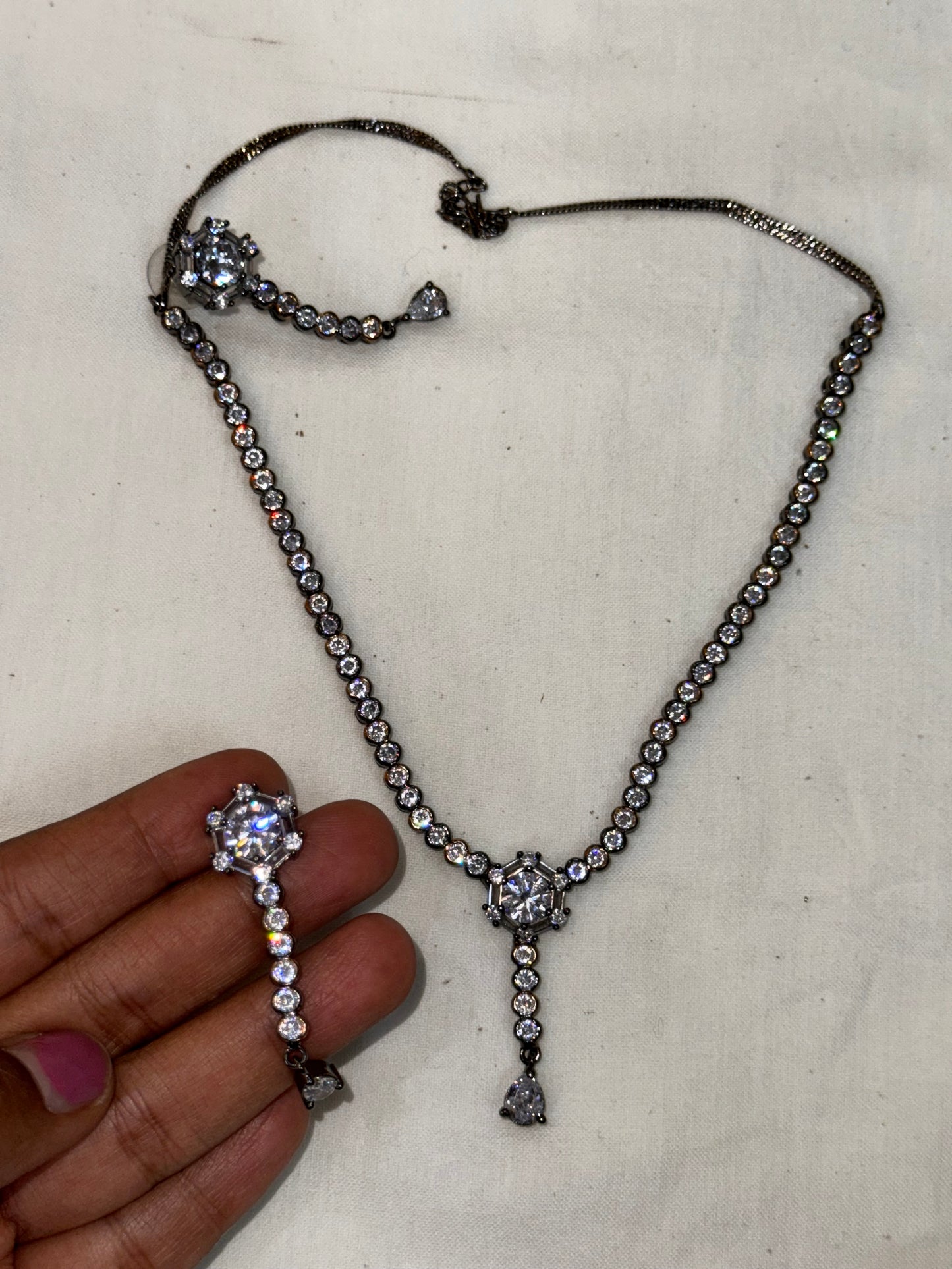 CZ stones sleek neckpiece earrings set