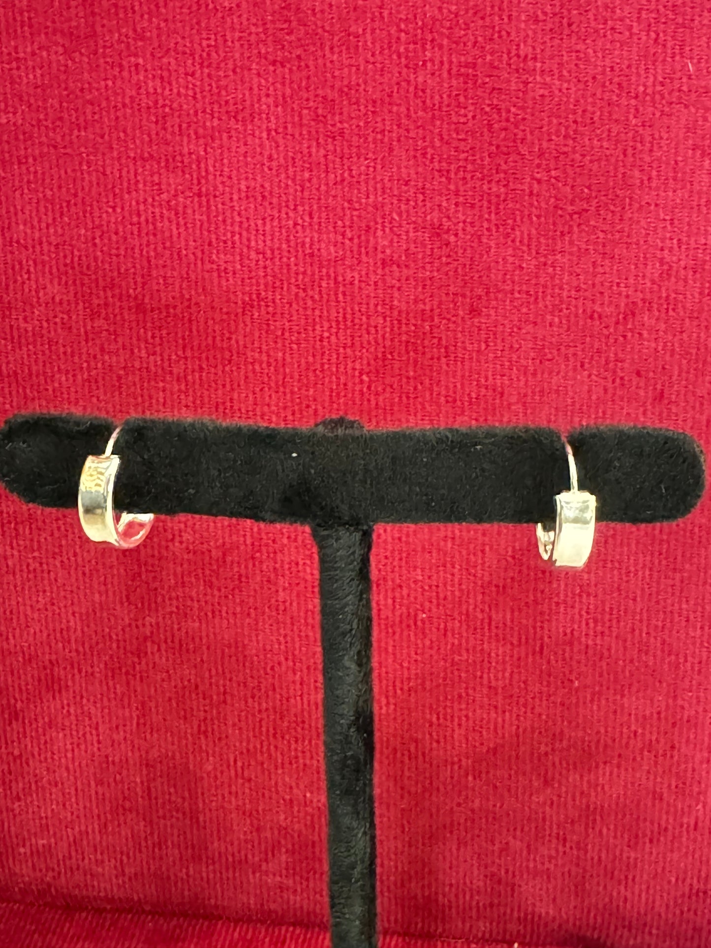 Round light weight hoops earrings in 92.5 sterling silver