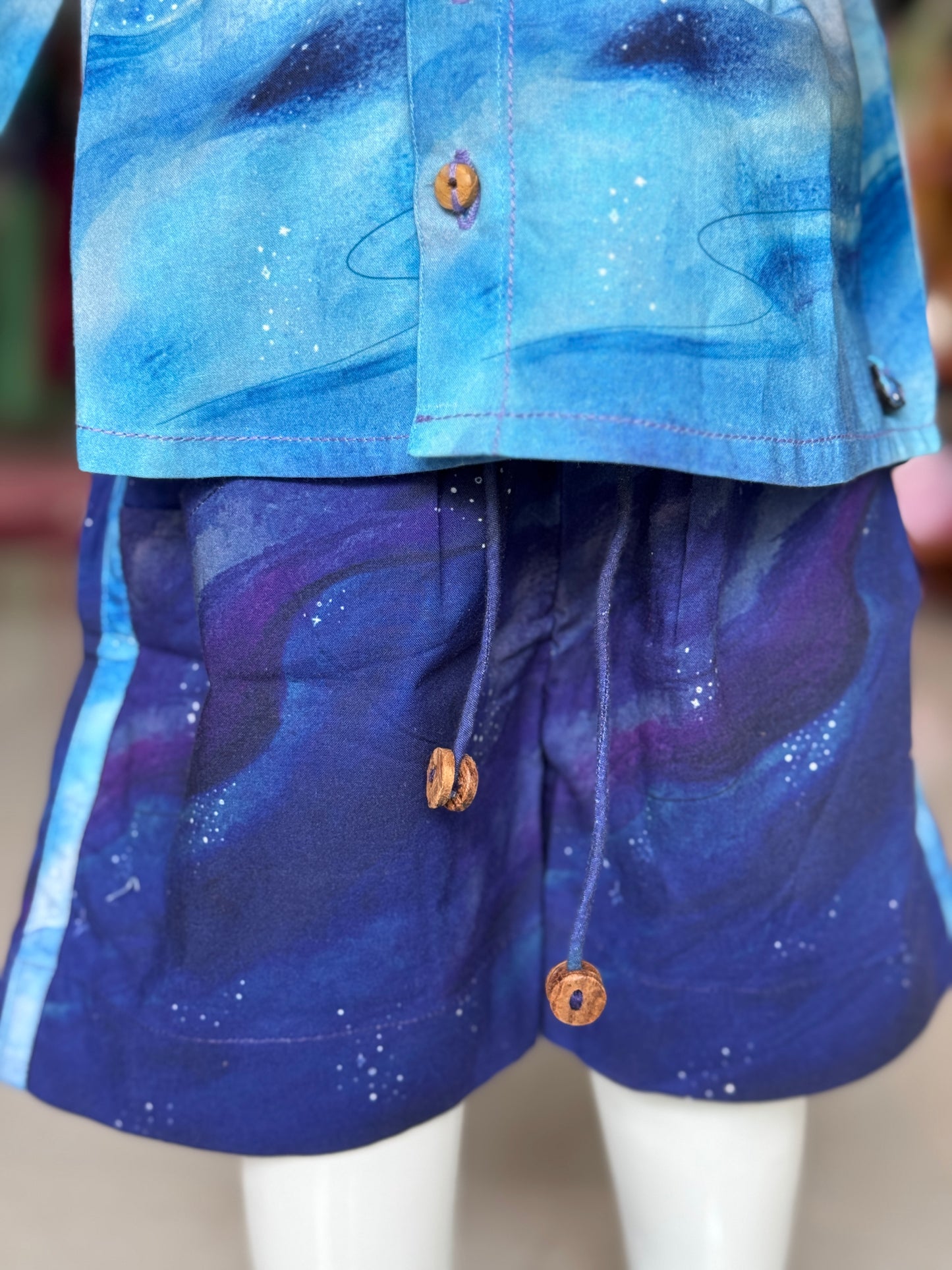 Dark blue cotton shorts with contrast vertical patch