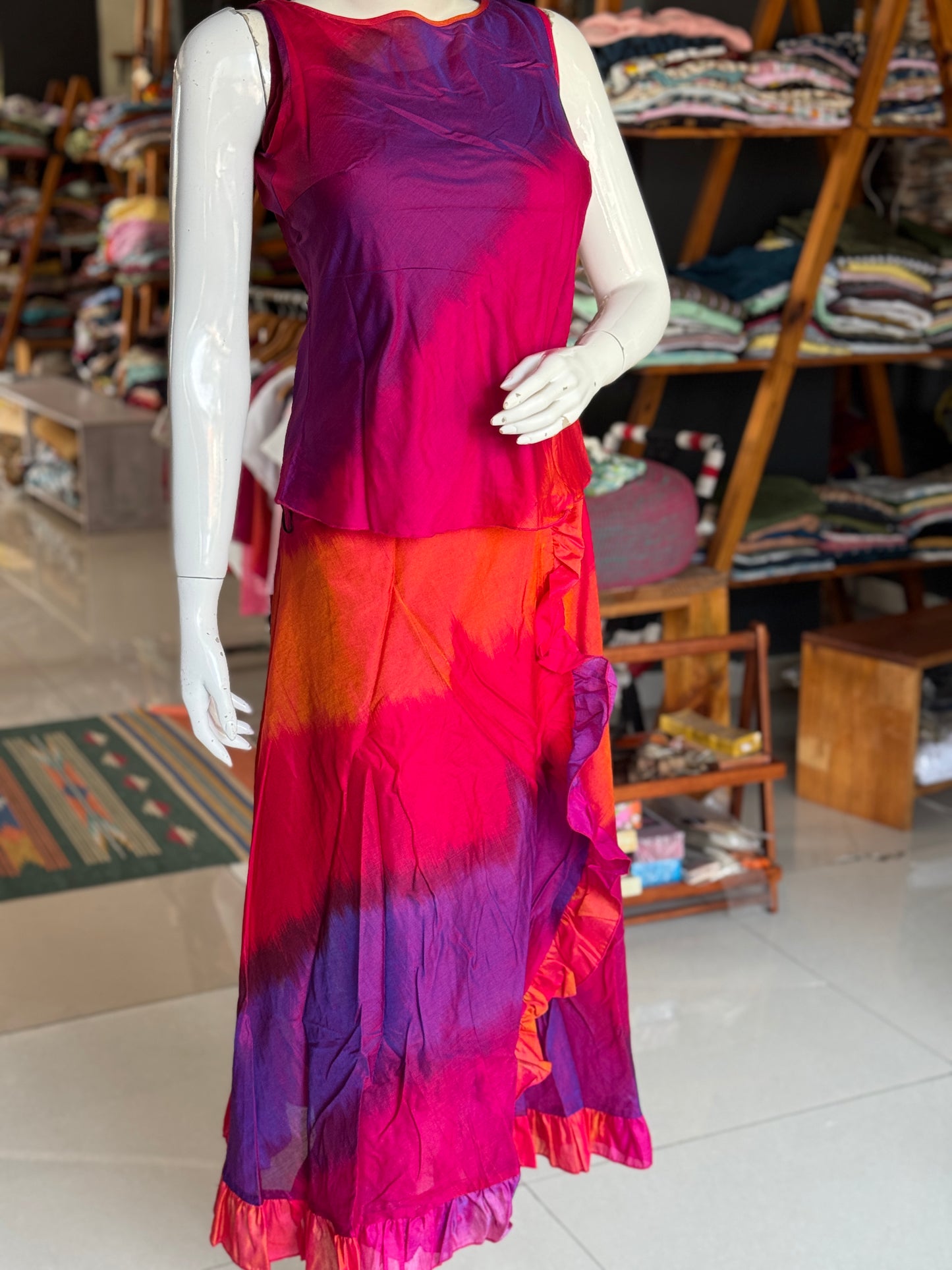 Silk tie n dye sleeveless top with back v-neck