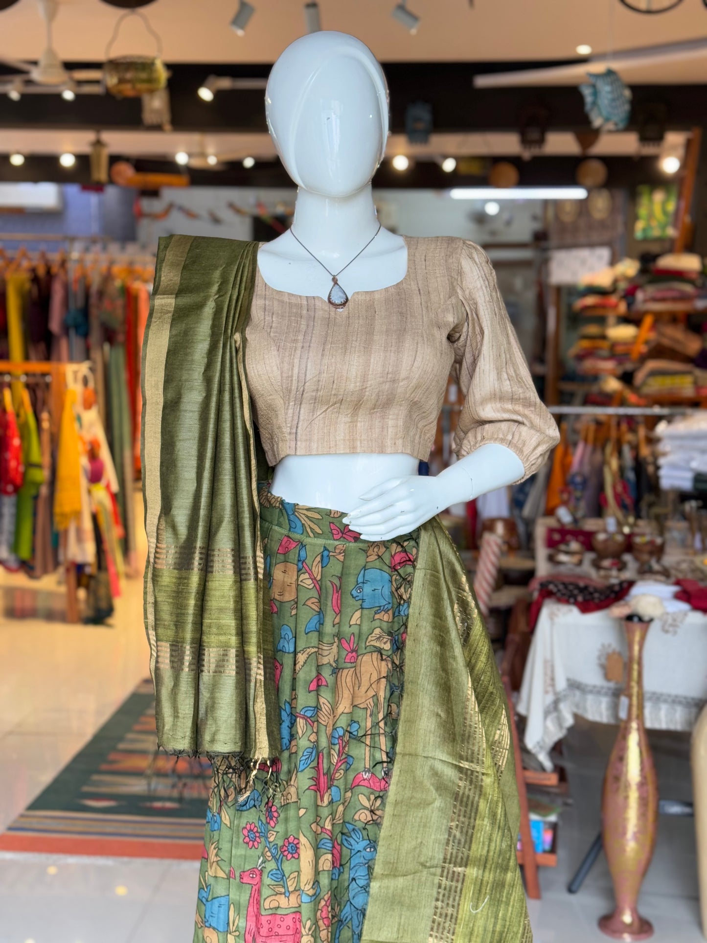 Green handwoven tussar x mulberry spun silk dupatta