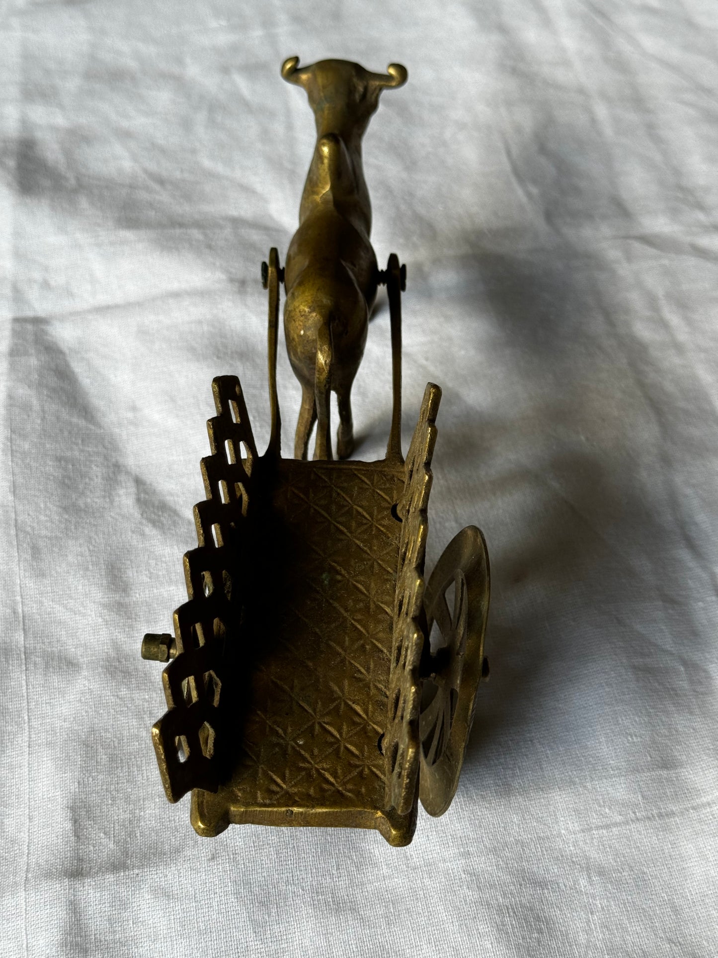 Bullock cart - handcrafted brass vintage piece