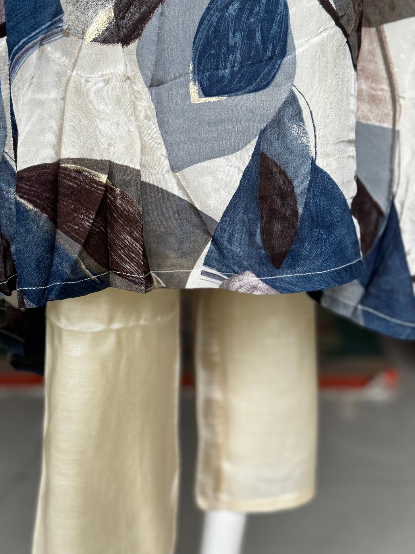 Off white leaves print Kurti, pants and dupatta - 3 piece set