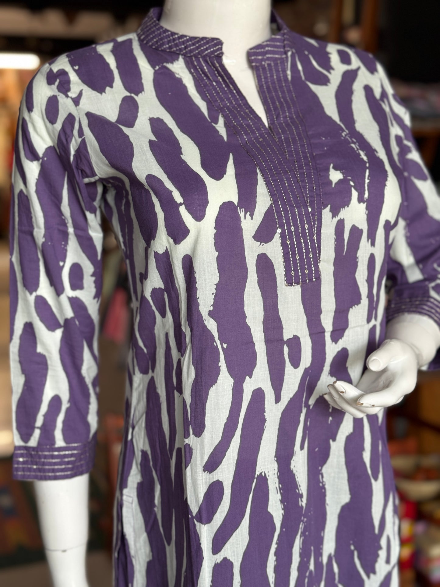 Lavender n white cotton straight cut cotton Kurti and pants - 2 piece set, sequins detailing