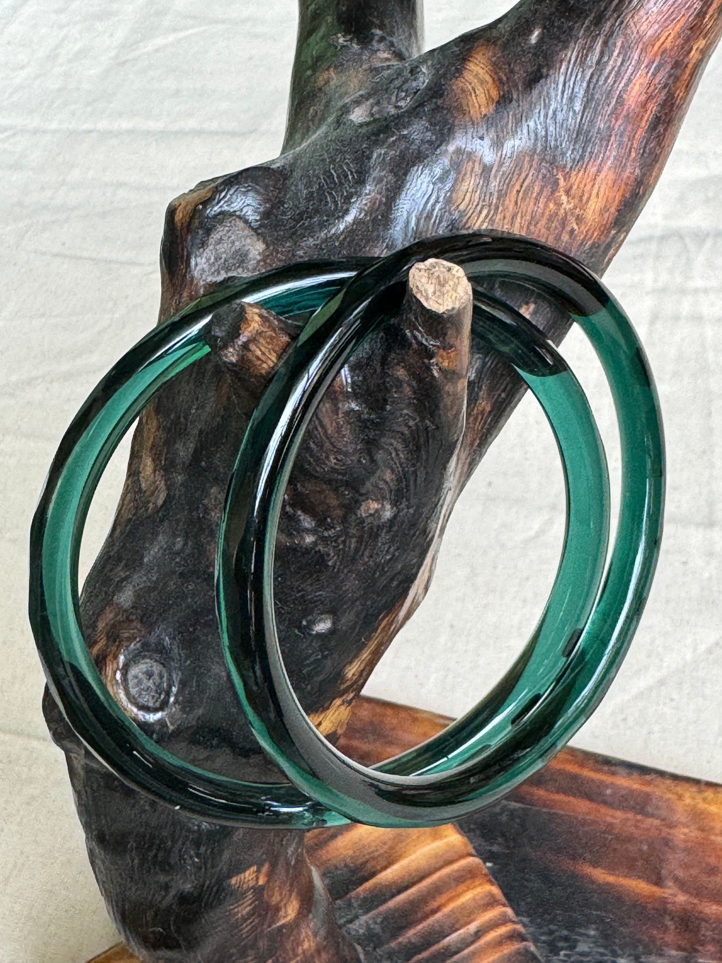 Cut work glass handcrafted bangle - single