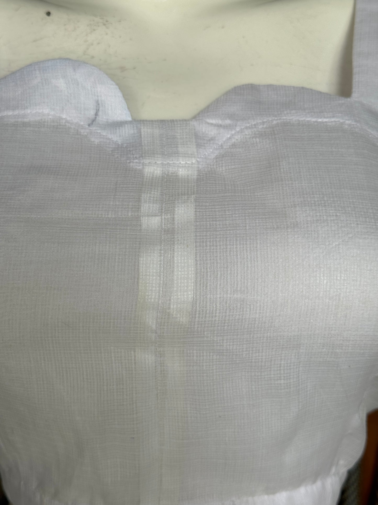 White kota cotton back open blouse with puff sleeves