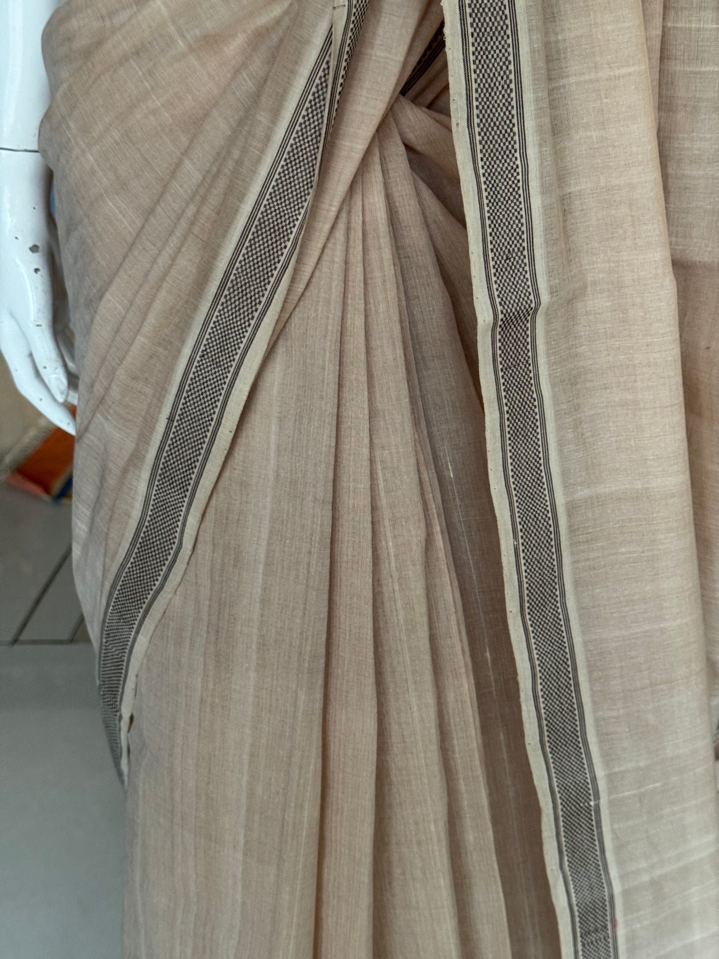 Beige brown soft handloom cotton saree with thread border
