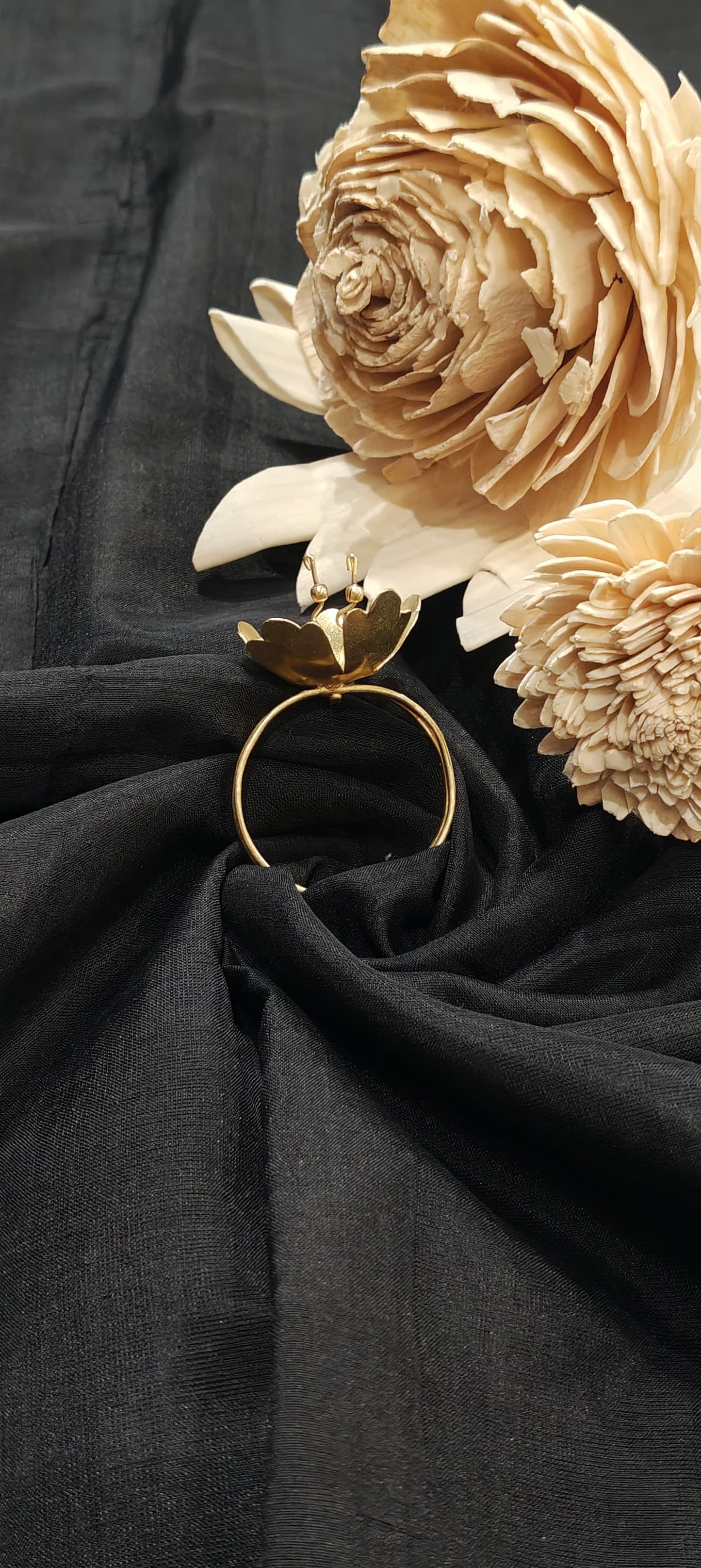Brass handcrafted napkin rings - set of 2 - flower design