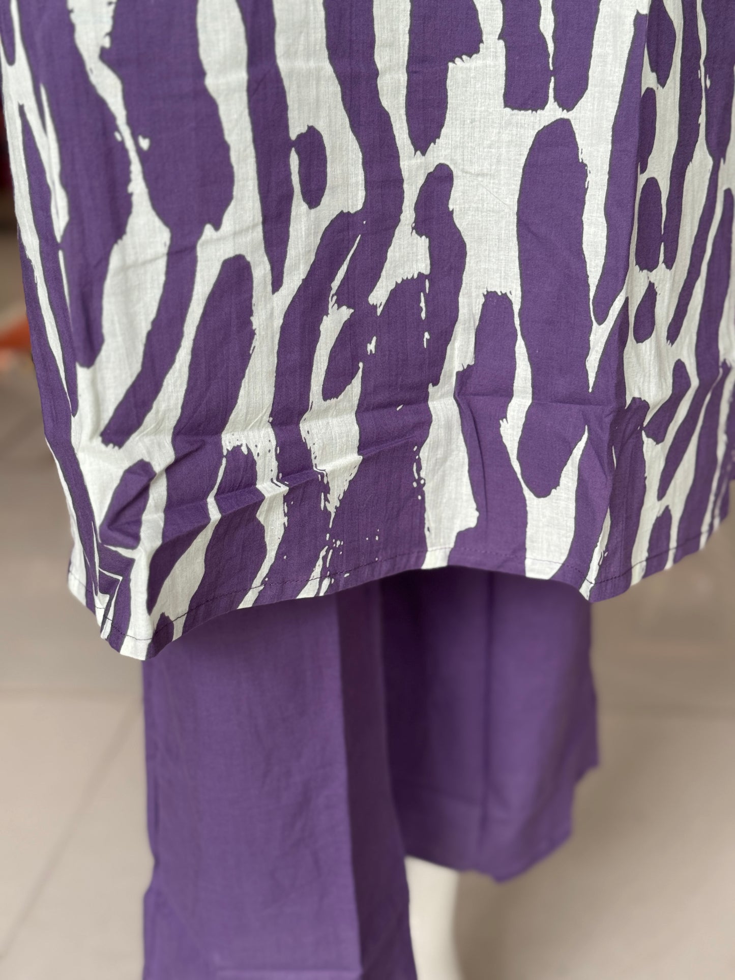 Lavender n white cotton straight cut cotton Kurti and pants - 2 piece set, sequins detailing