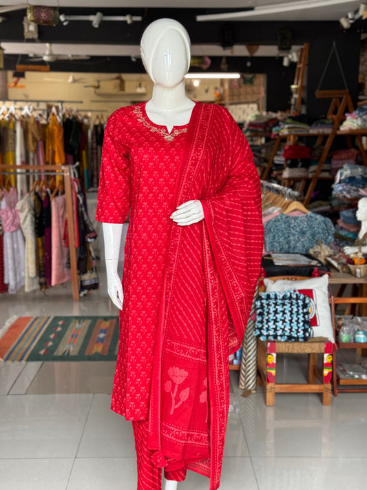Red small print cotton embroidered straight kurti, pants and dupatta - 3 piece suit set