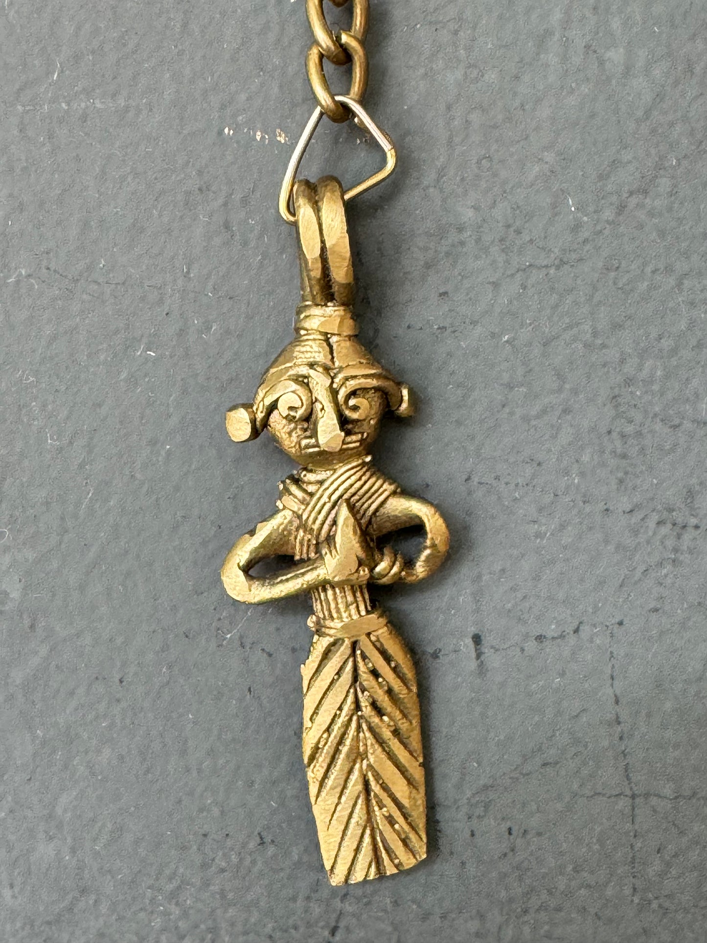 Brass lady key ring - handcrafted in dokra craft