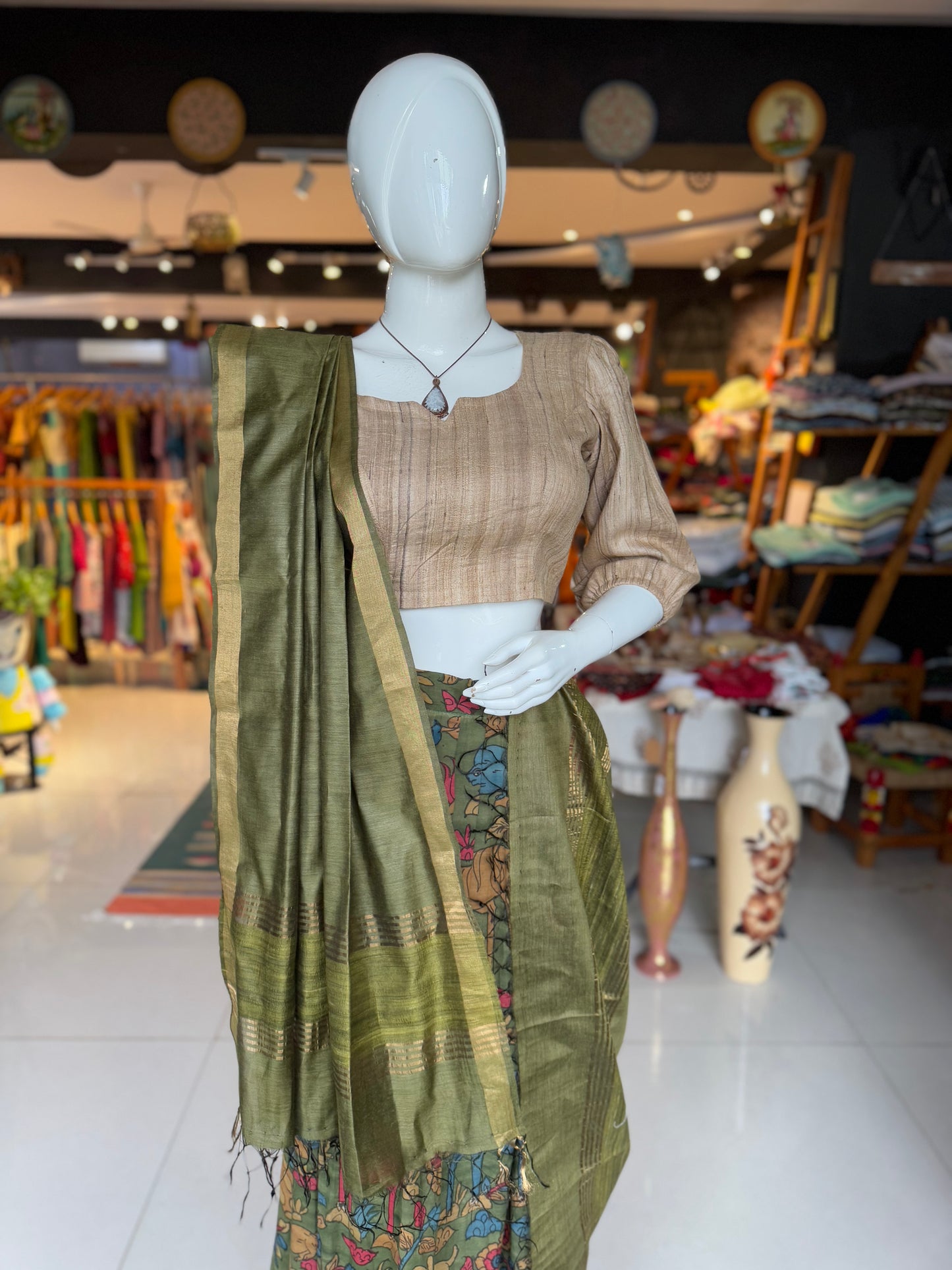Green handwoven tussar x mulberry spun silk dupatta
