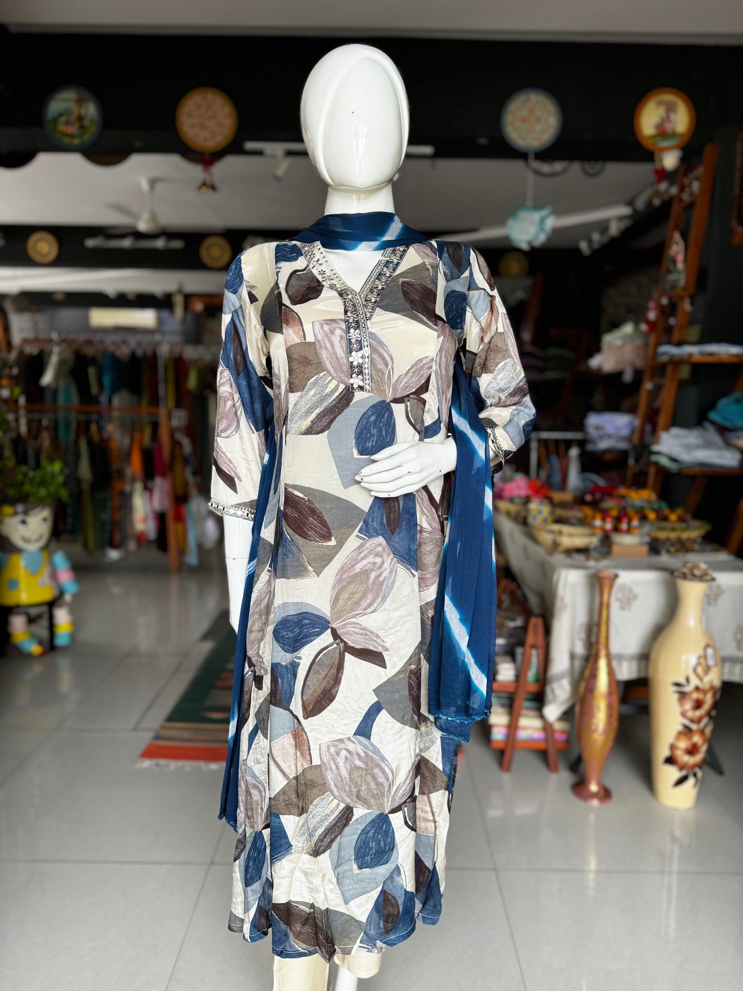 Off white leaves print Kurti, pants and dupatta - 3 piece set