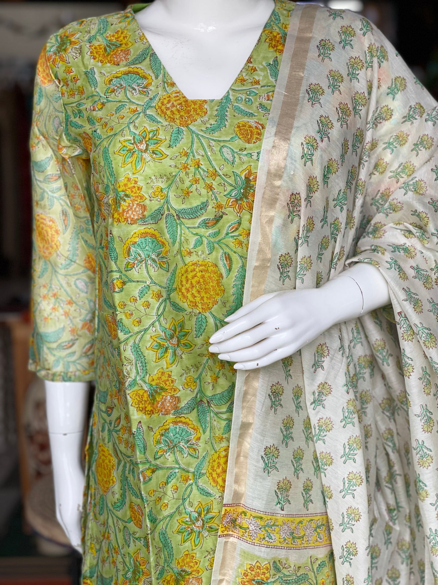 Green floral hand block print chanderi straight Kurti, pants and dupatta set