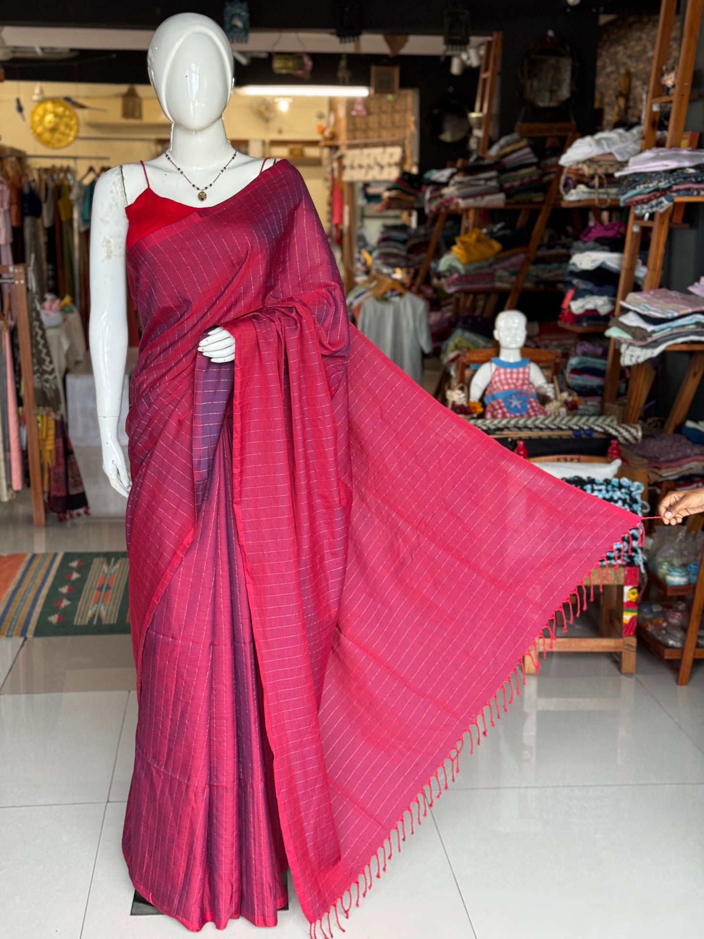 Purple and maroon reversible handwoven 4 pedal weave cotton Maheshwari saree all over stripes