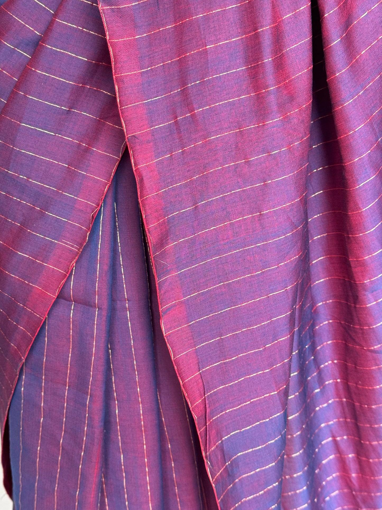 Purple and maroon reversible handwoven 4 pedal weave cotton Maheshwari saree all over stripes