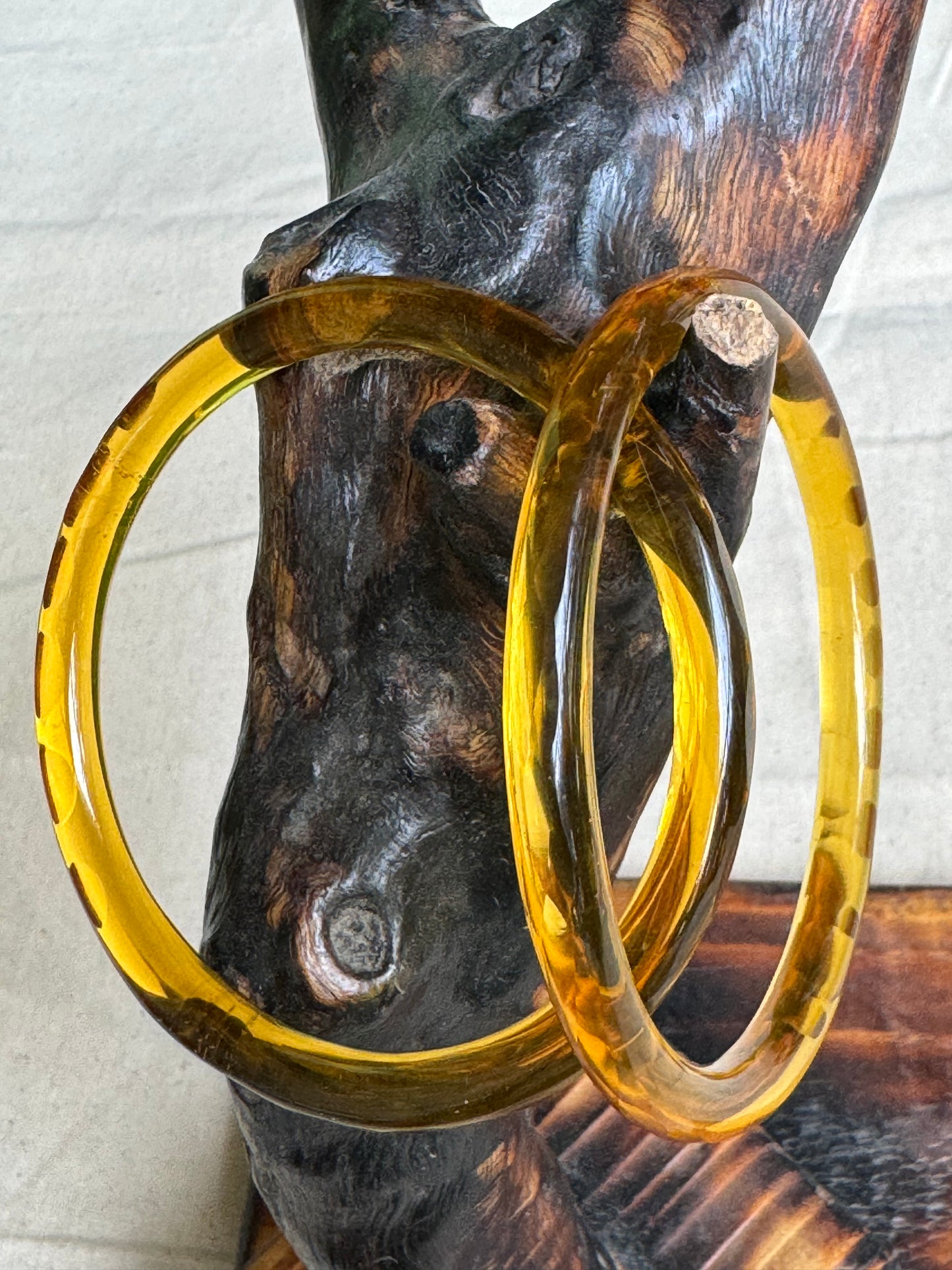 Cut work glass handcrafted bangle - single