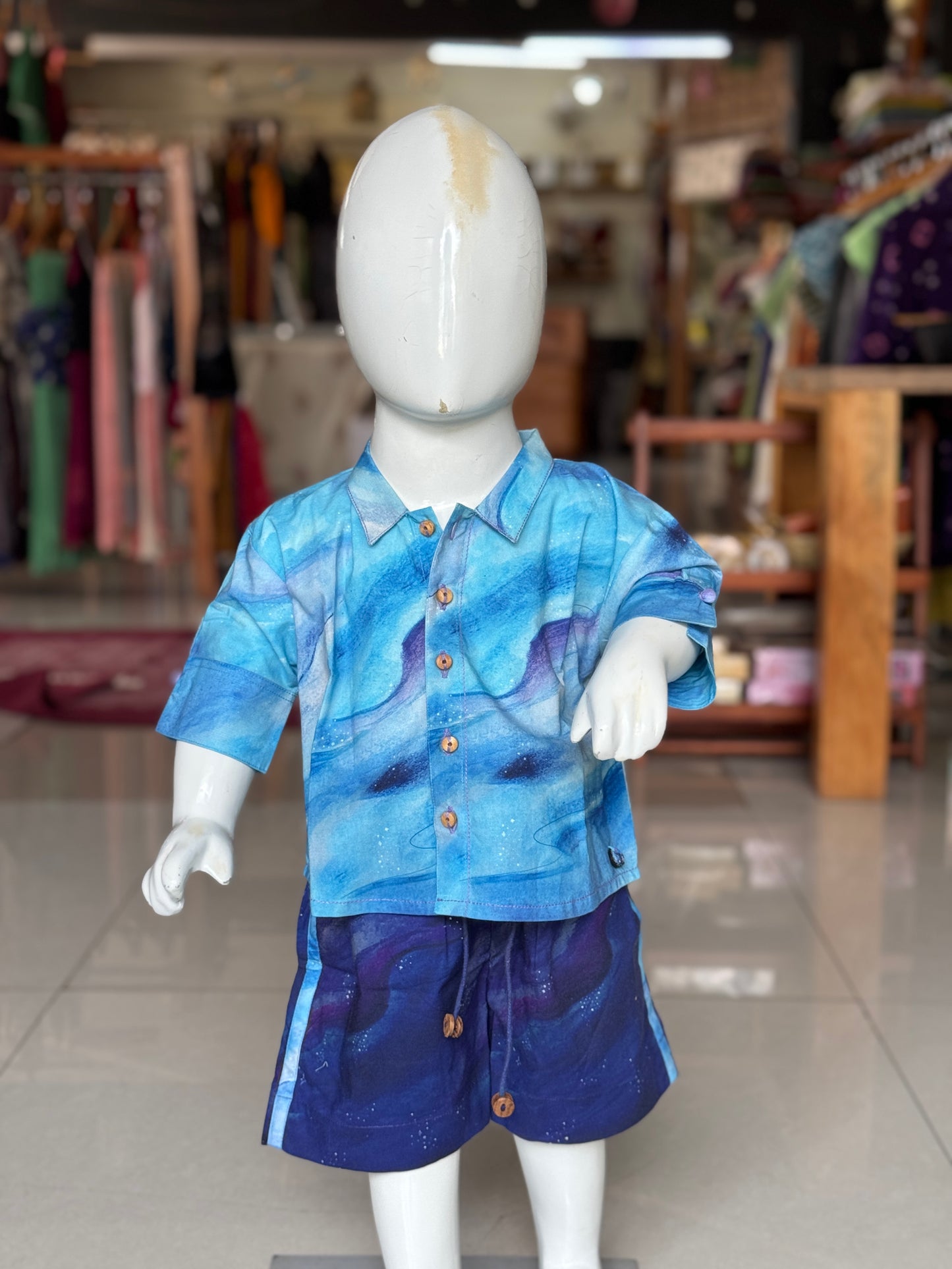 Dark blue cotton shorts with contrast vertical patch