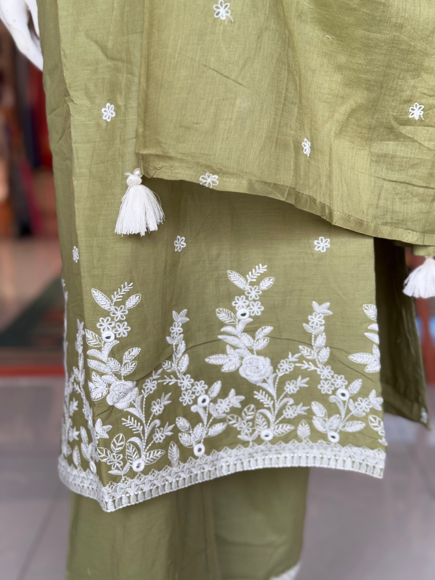 Green cotton embroidered 3 piece suit set with tie up noodle straps