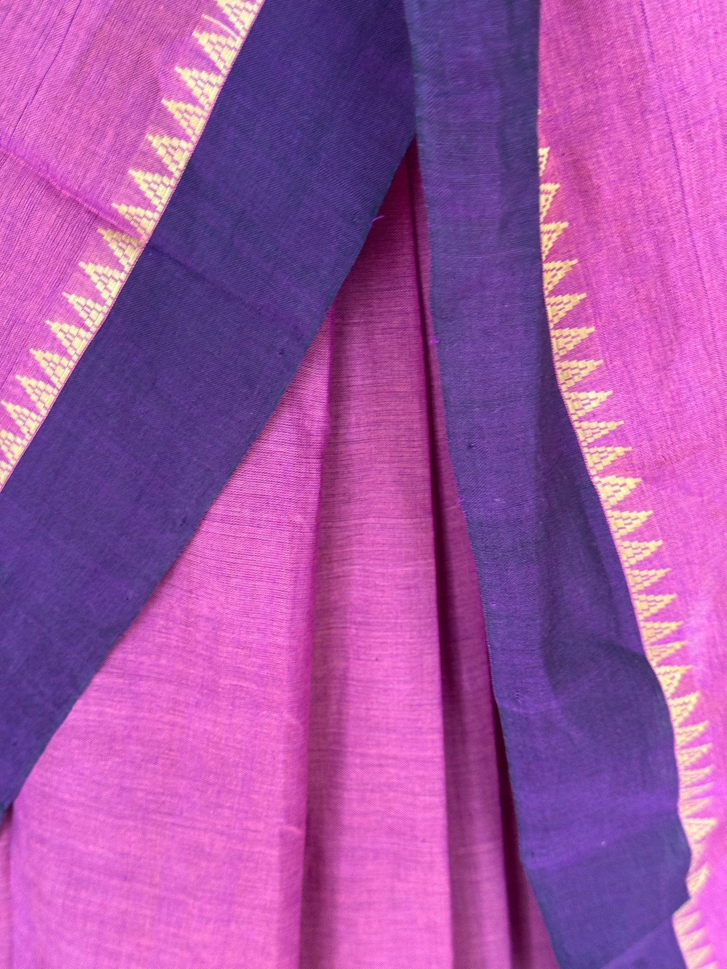 Temple border plain soft handloom cotton saree
