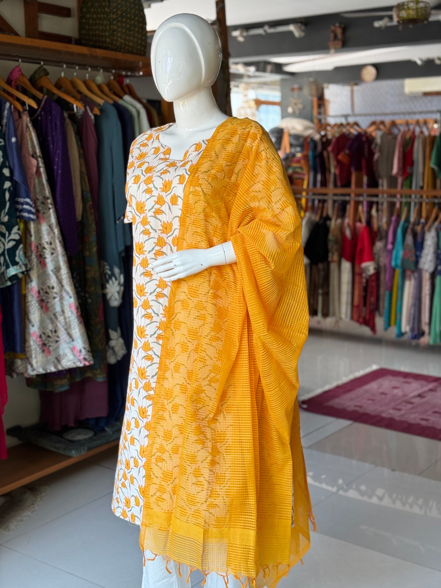 Yellow mangalagiri cotton handloom dupatta