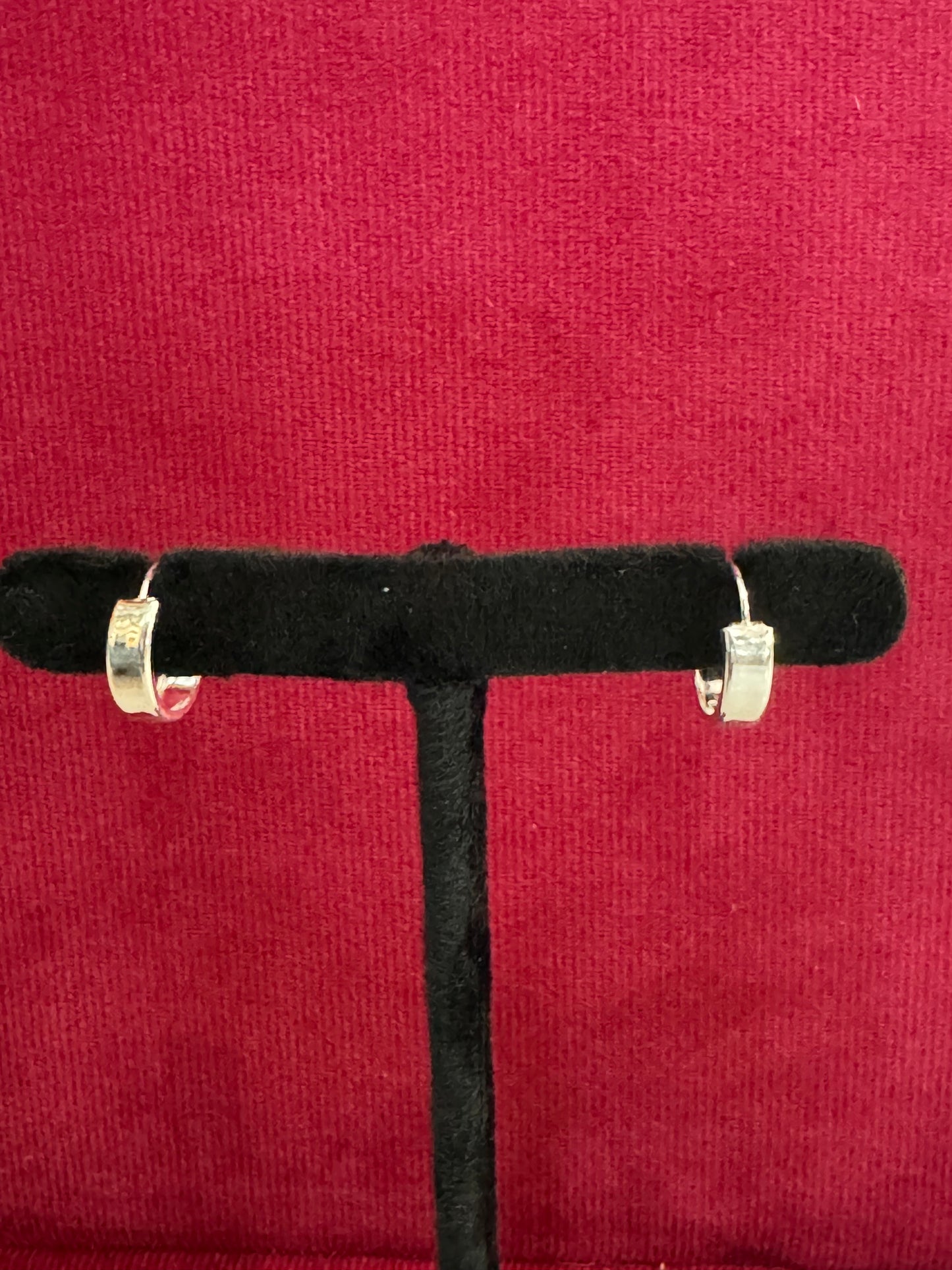 Round light weight hoops earrings in 92.5 sterling silver