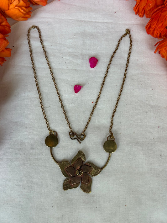 2 flowers design copper n brass neckpiece