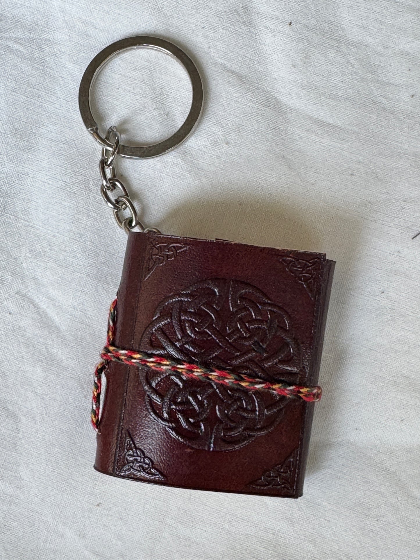 Key ring with Leather embossed handcrafted notebook with thick papers