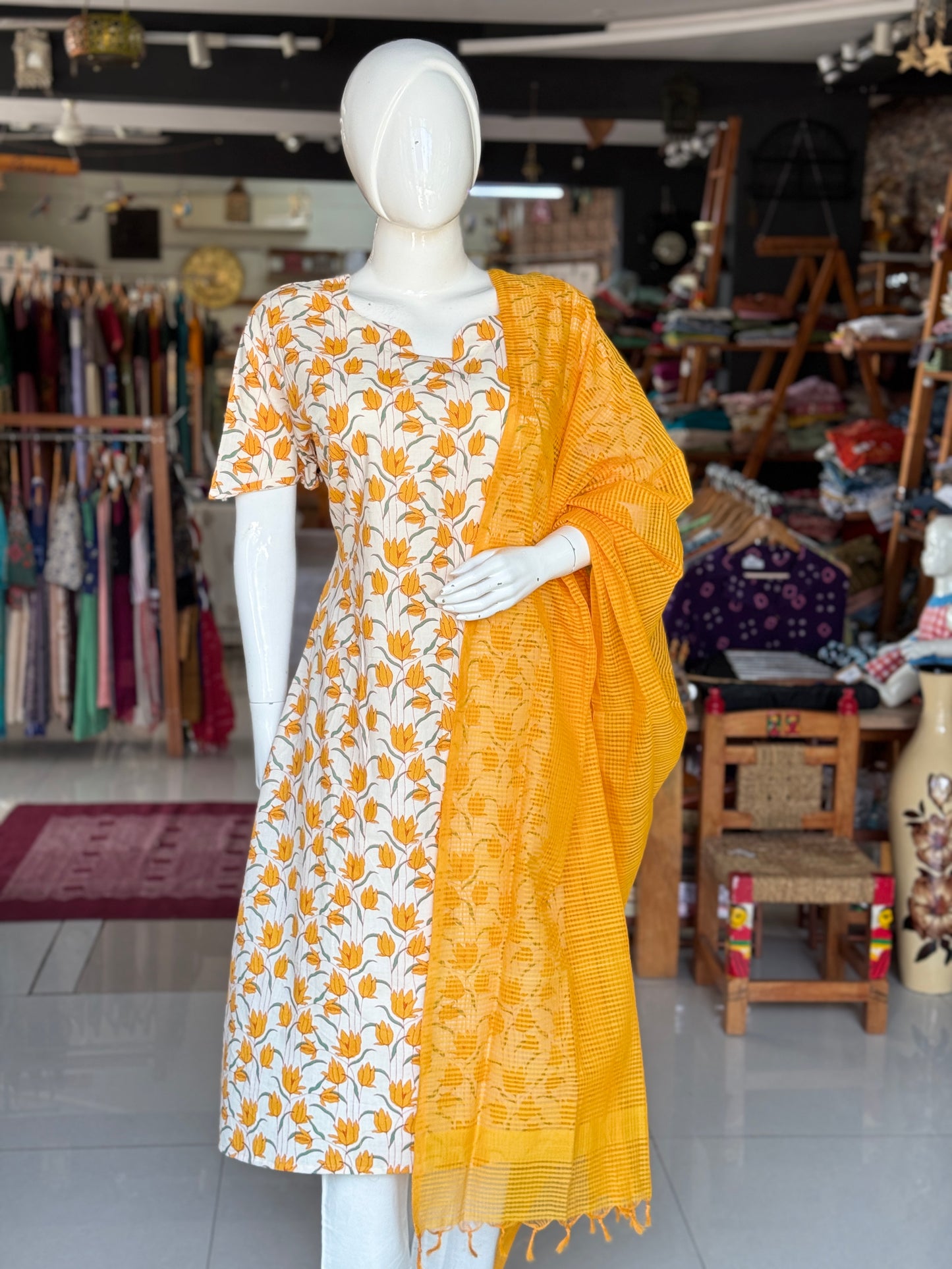 Yellow mangalagiri cotton handloom dupatta