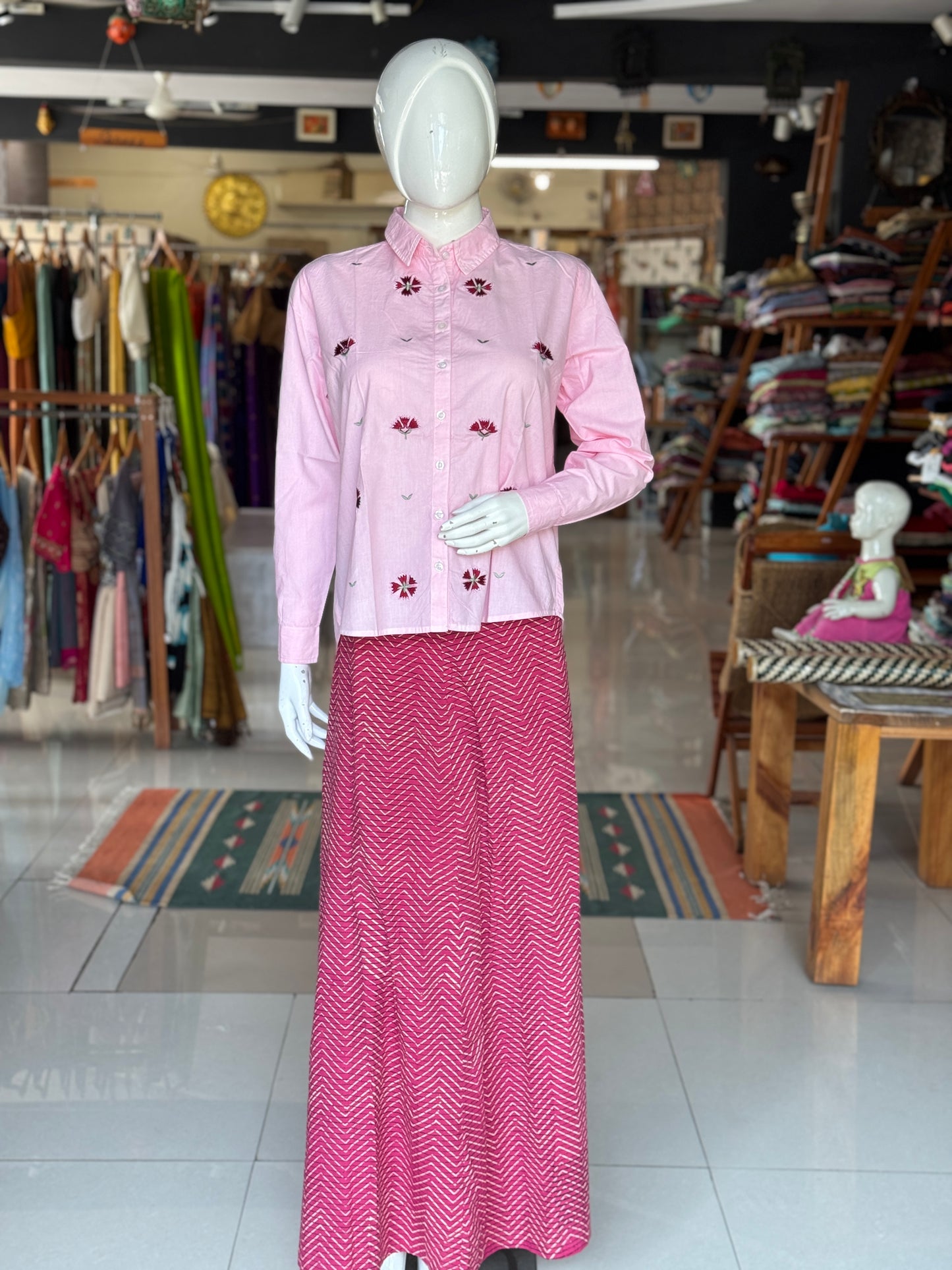 Pink embroidered flex cotton shirt for women