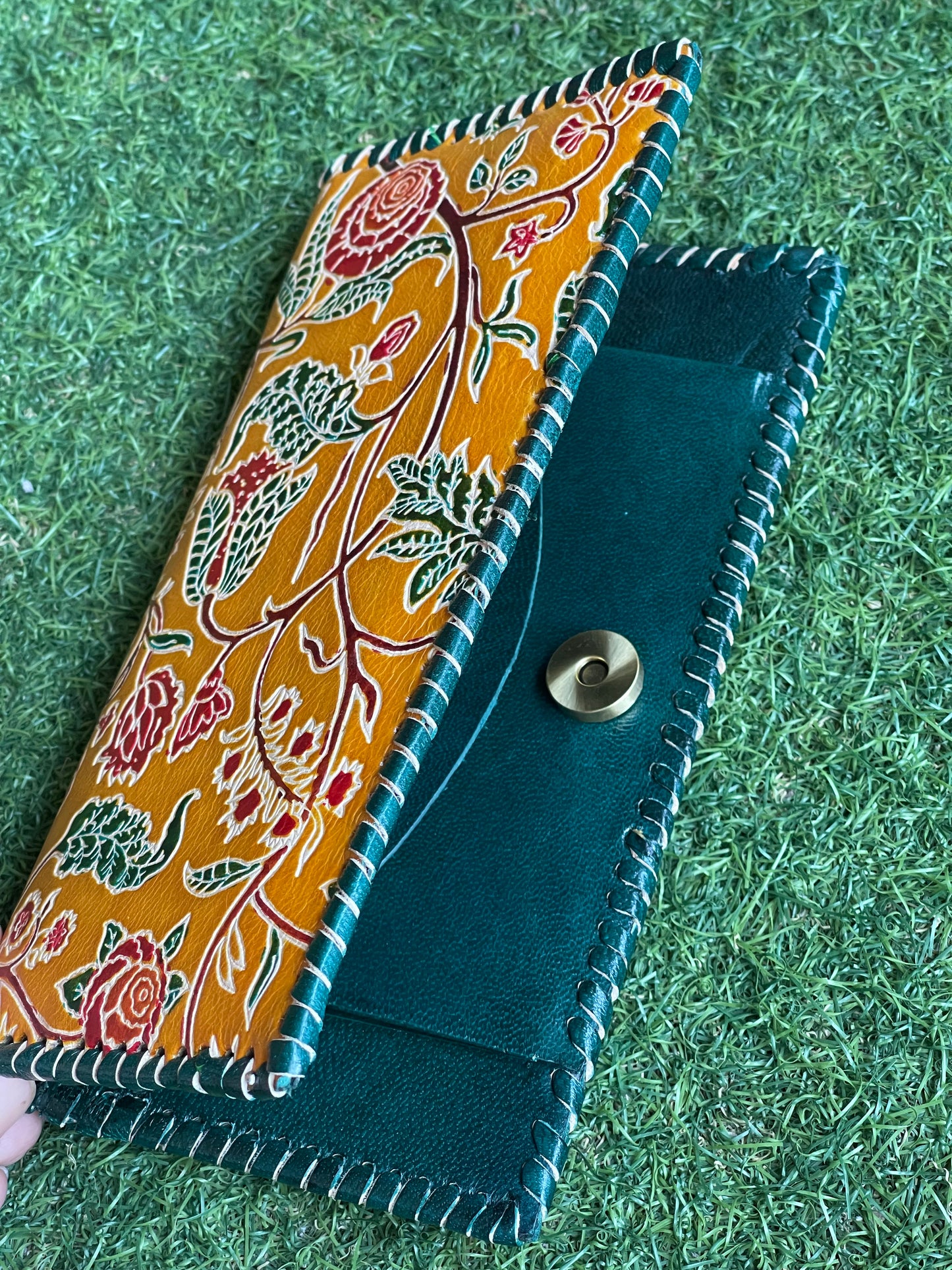 Leather hand crafted ladies wallet