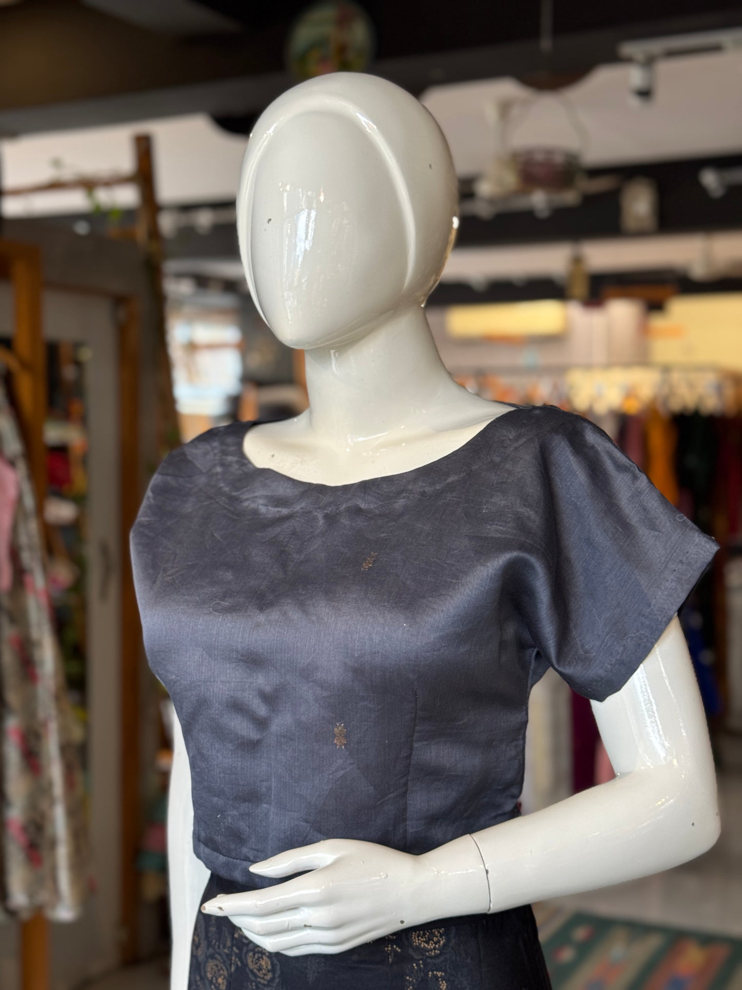 Shoulder sleeves crop top in grey Maheshwari handloom silk cotton