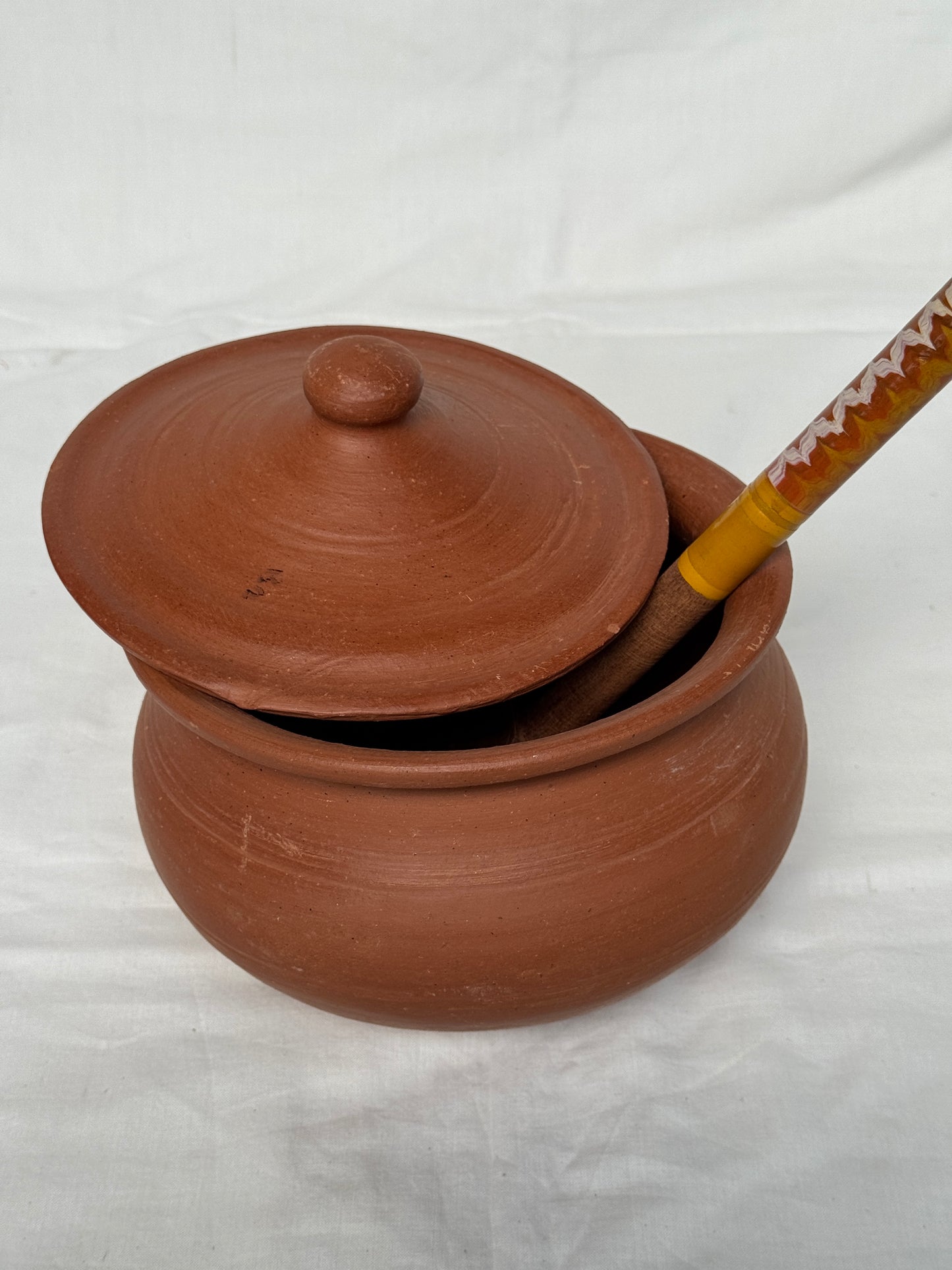 Clay cooking pots - different sizes available