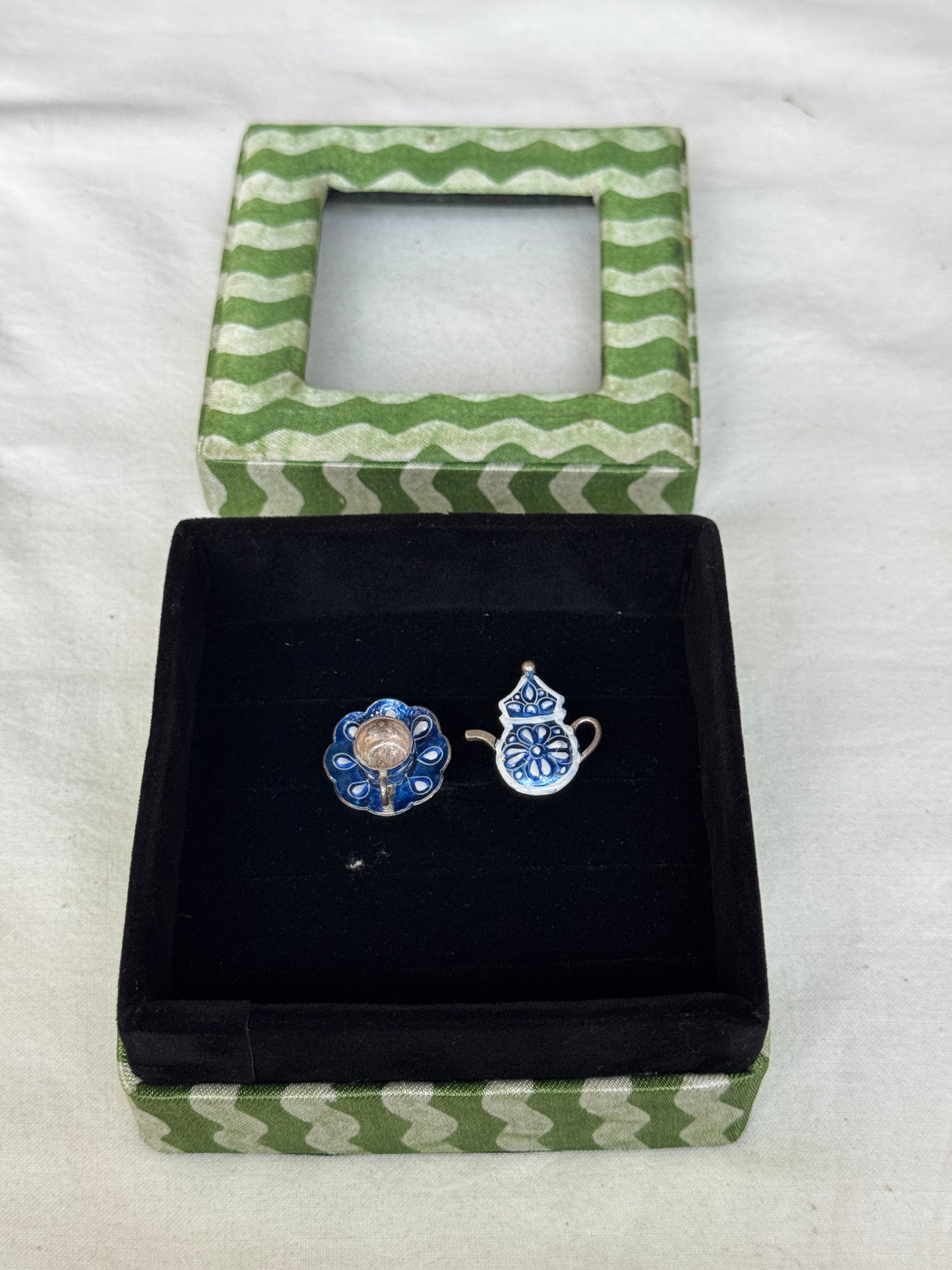 Finger rings / Ear rings organizer / gift box - hand block printed fabric wrapped box handcrafted with see through top