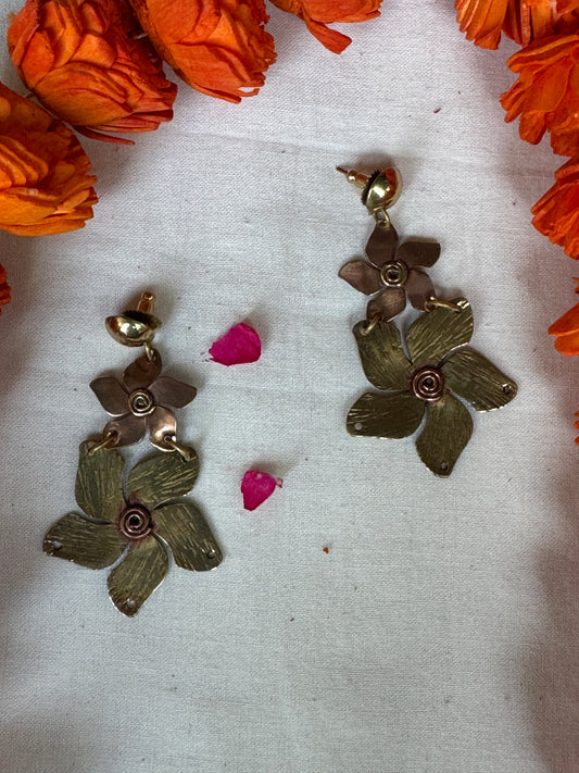 Phool pe phool - Copper brass flower connected flowers earrings